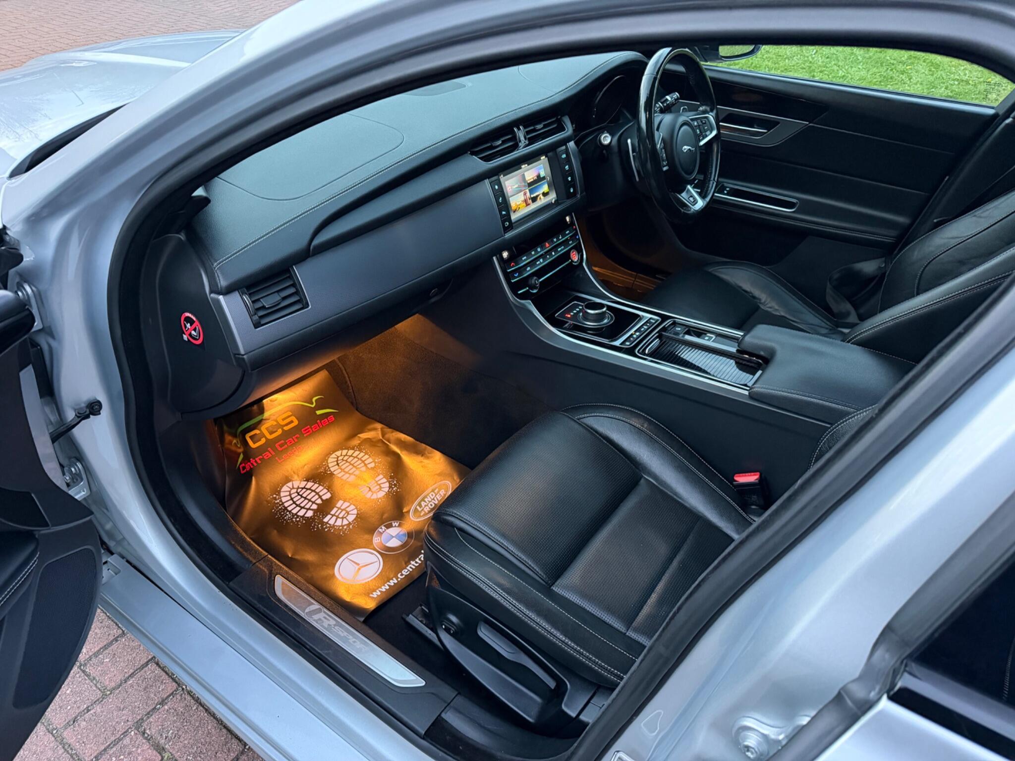 Jaguar XF - Image 51