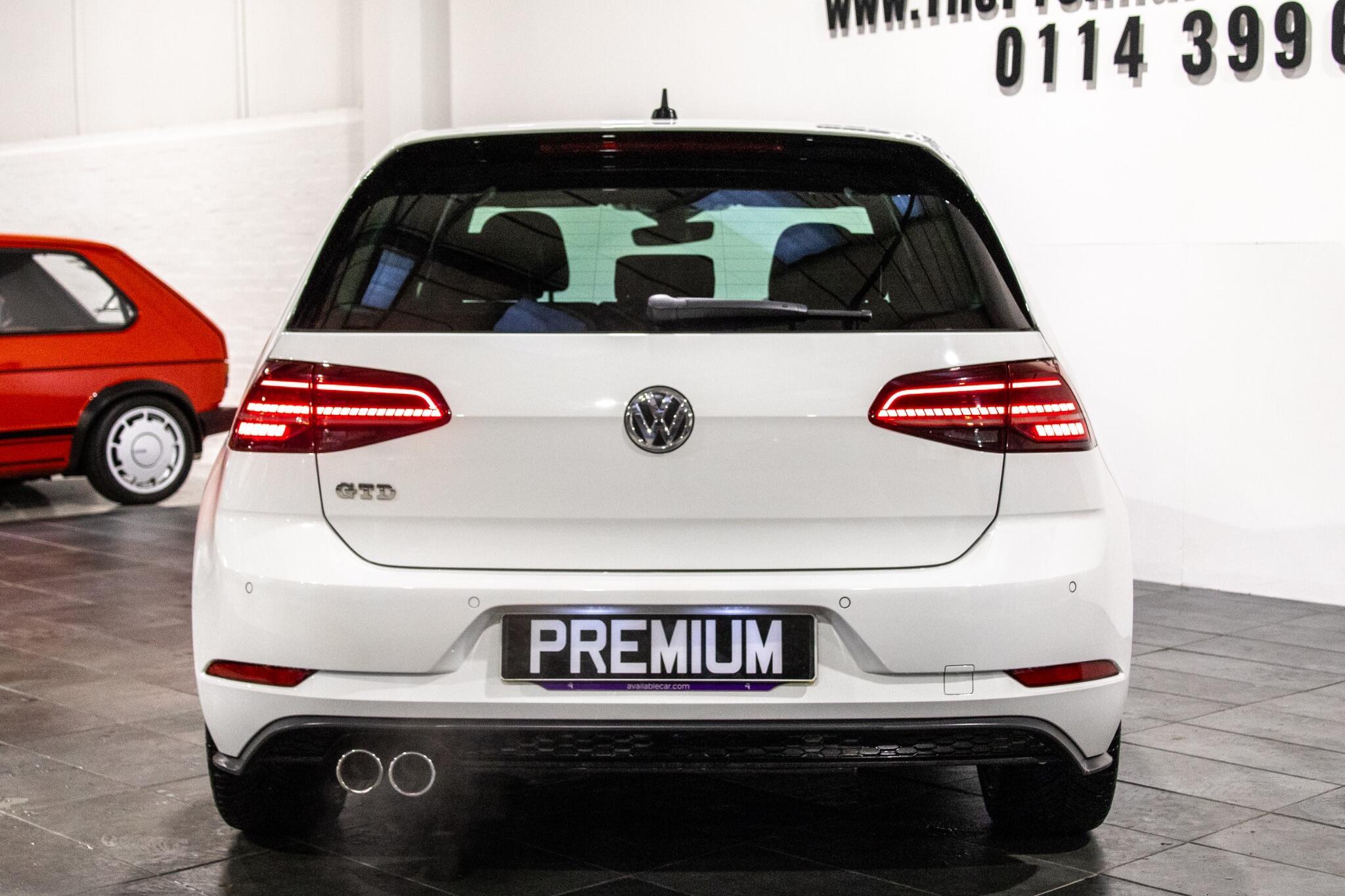 Volkswagen Golf - Image 7