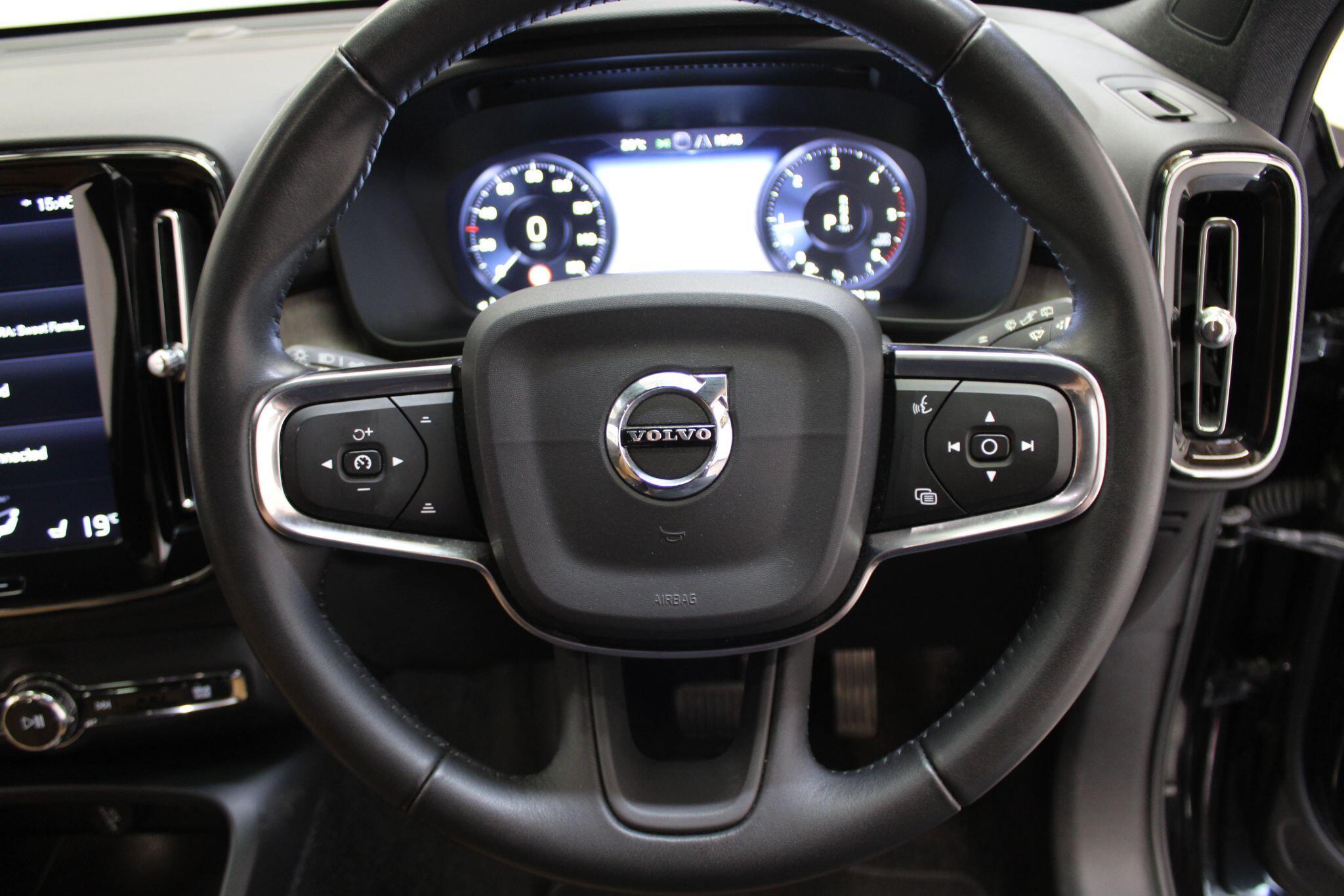 Volvo XC40 - Image 43