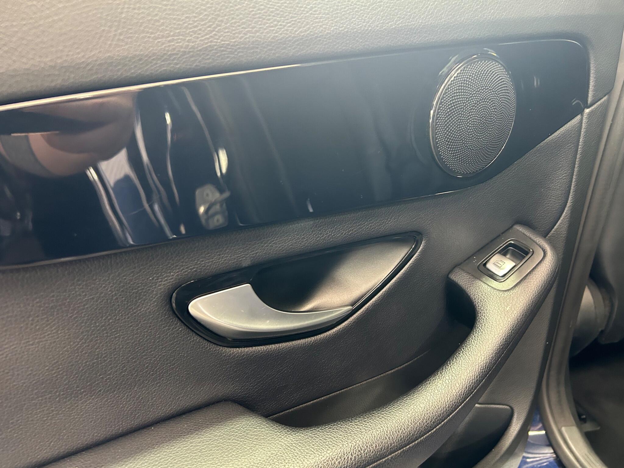 Mercedes C Class - Image 26