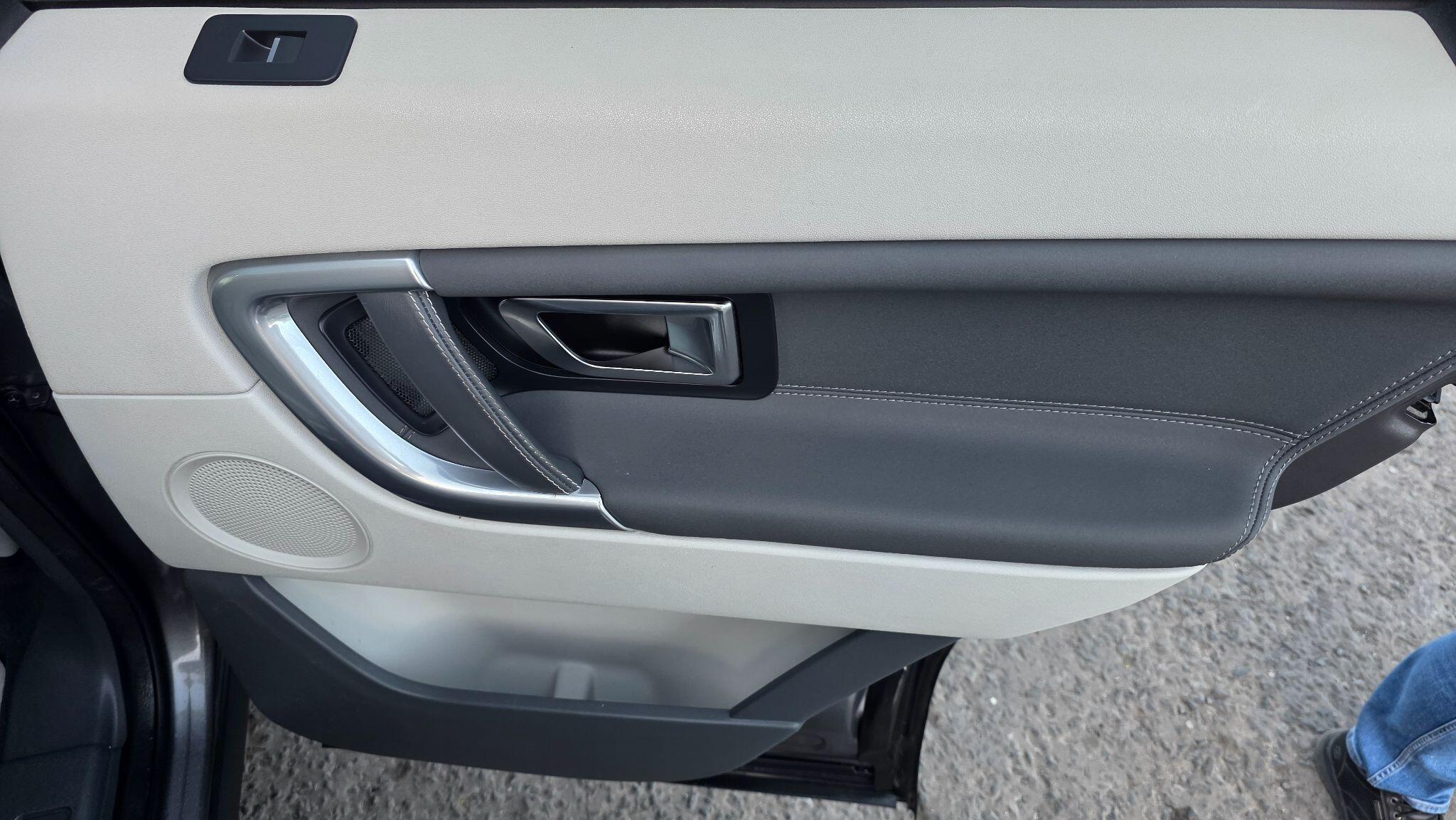 Land Rover DISCOVERY SPORT - Image 34