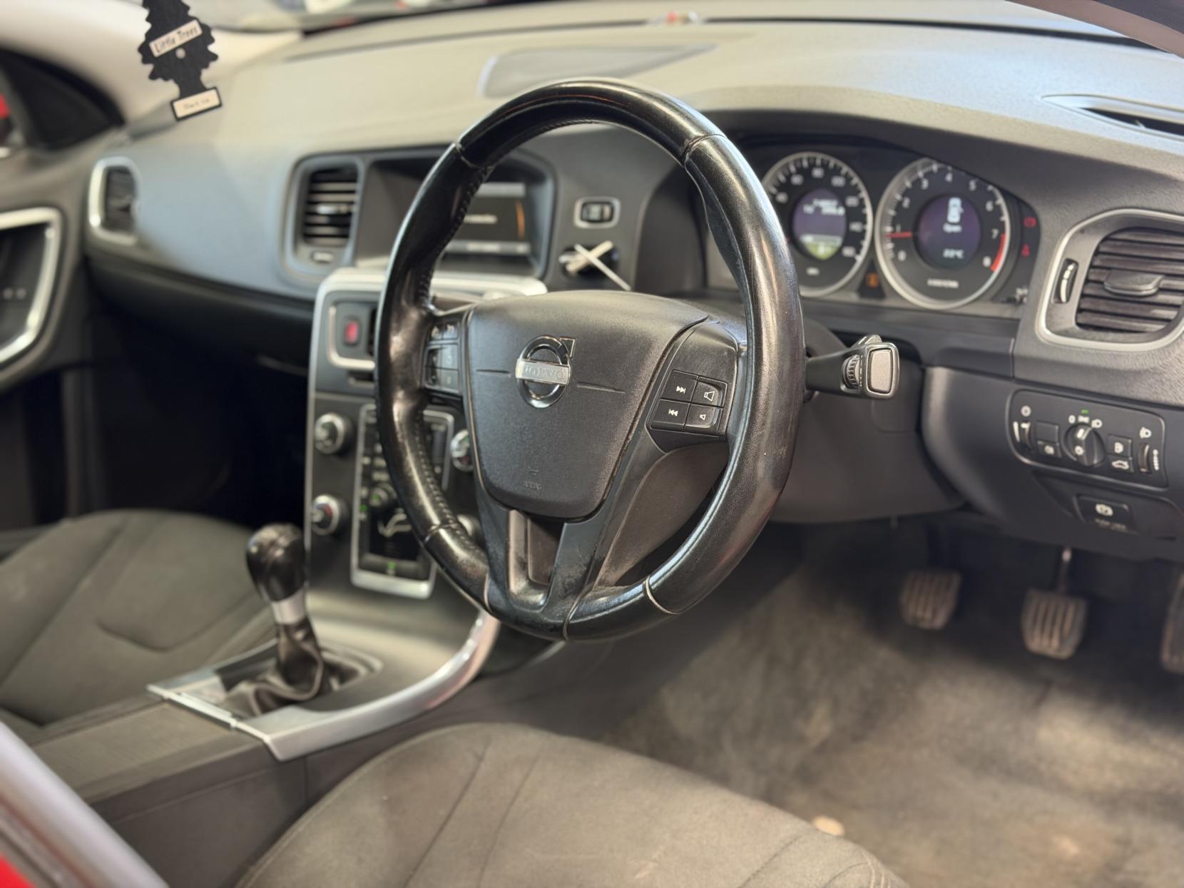Volvo S60 - Image 20