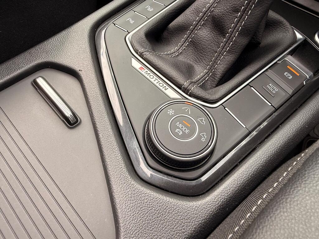 Volkswagen Tiguan - Image 48