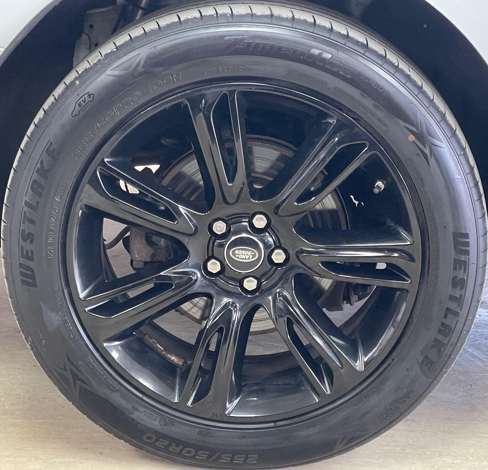 Land Rover Range Rover Velar - Image 15