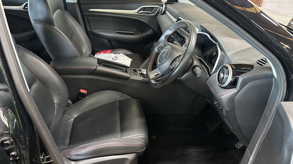 MG MG ZS - Image 3