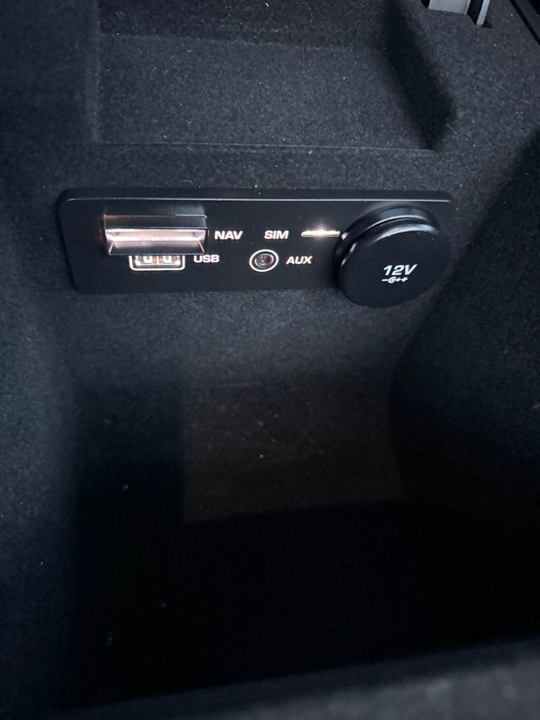 Jaguar XF - Image 78