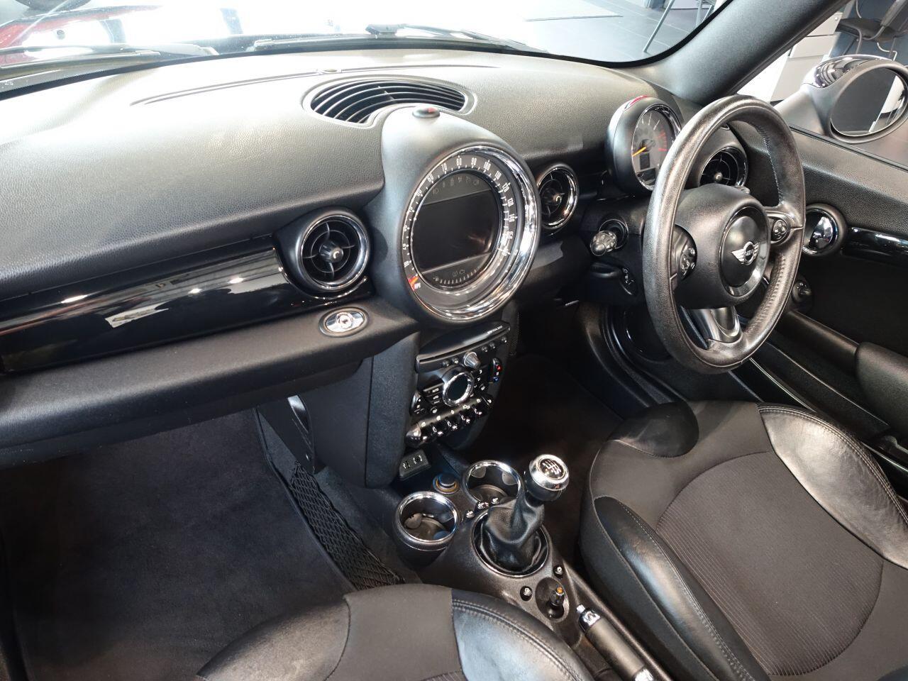 MINI Convertible - Image 12
