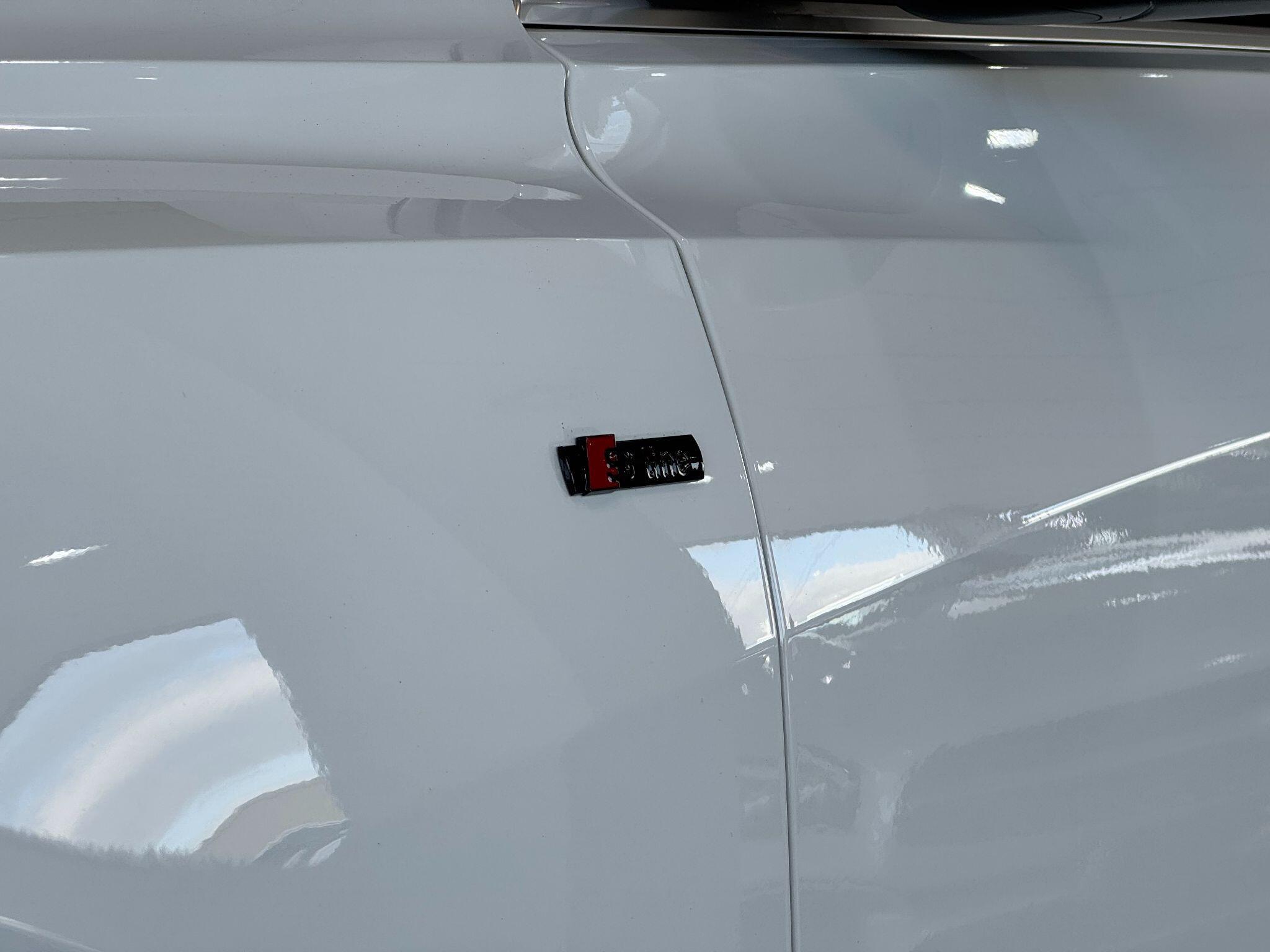 Audi Q8 - Image 16