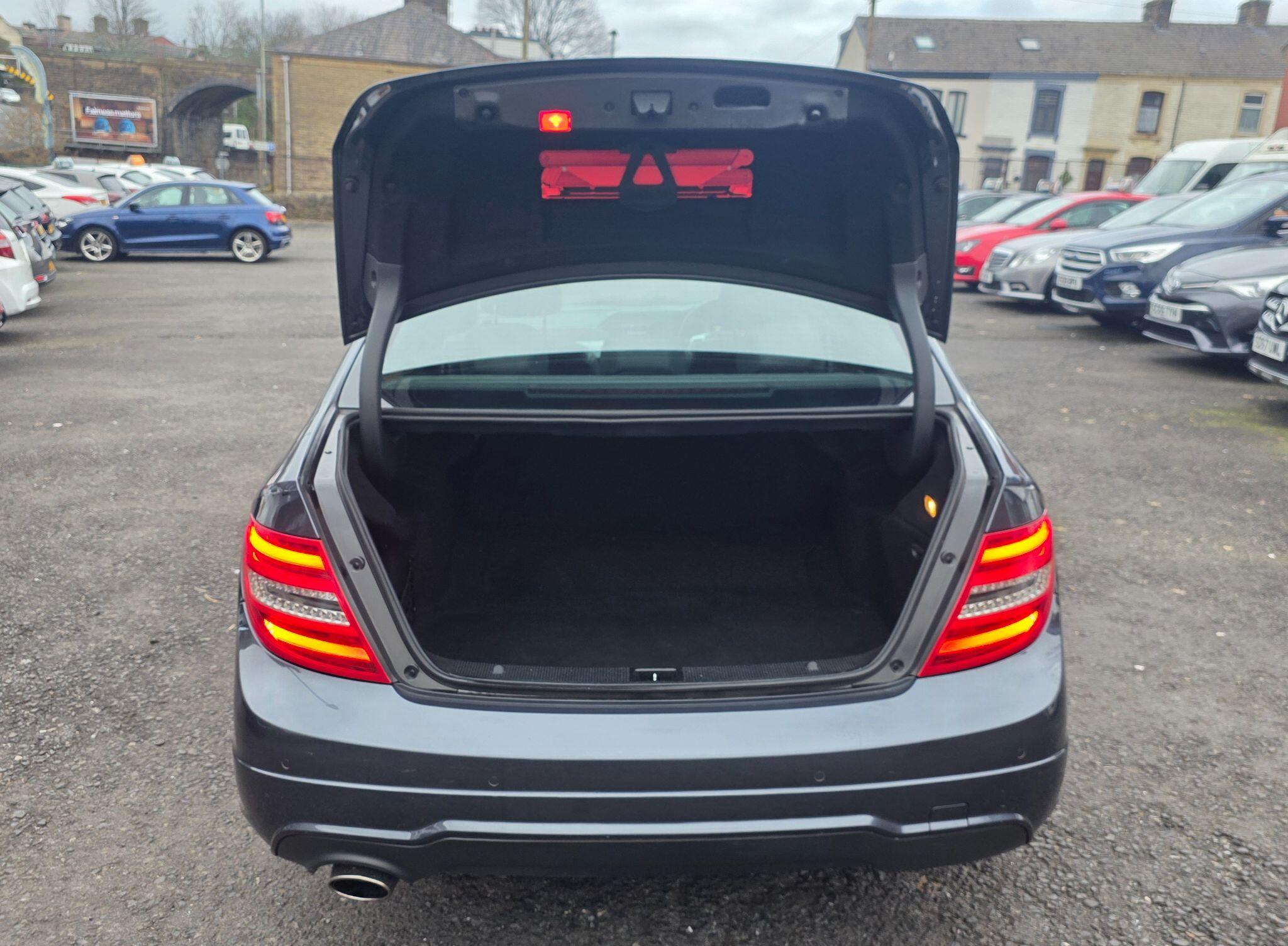 Mercedes C Class - Image 21