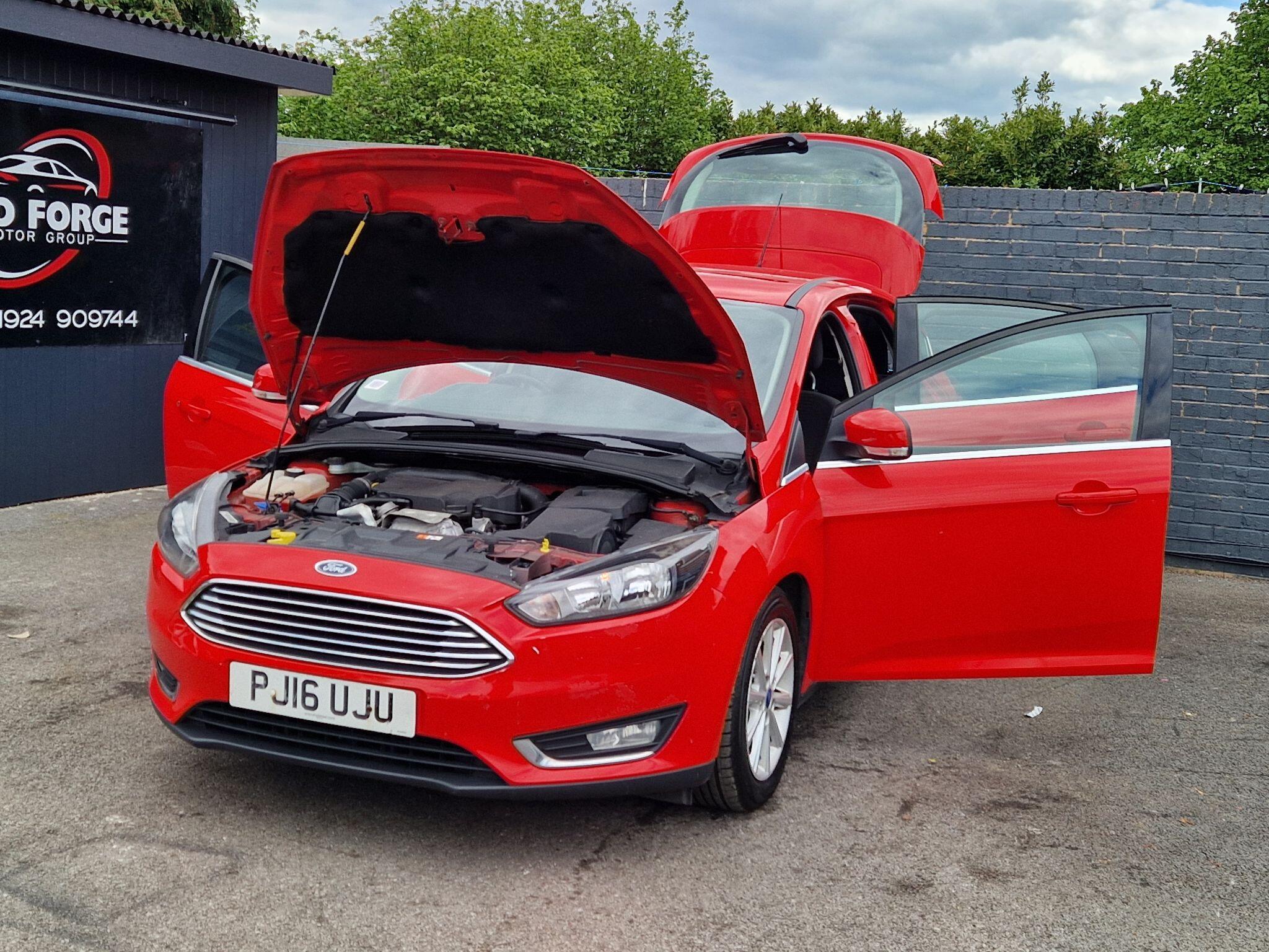 Ford Focus - Image 15