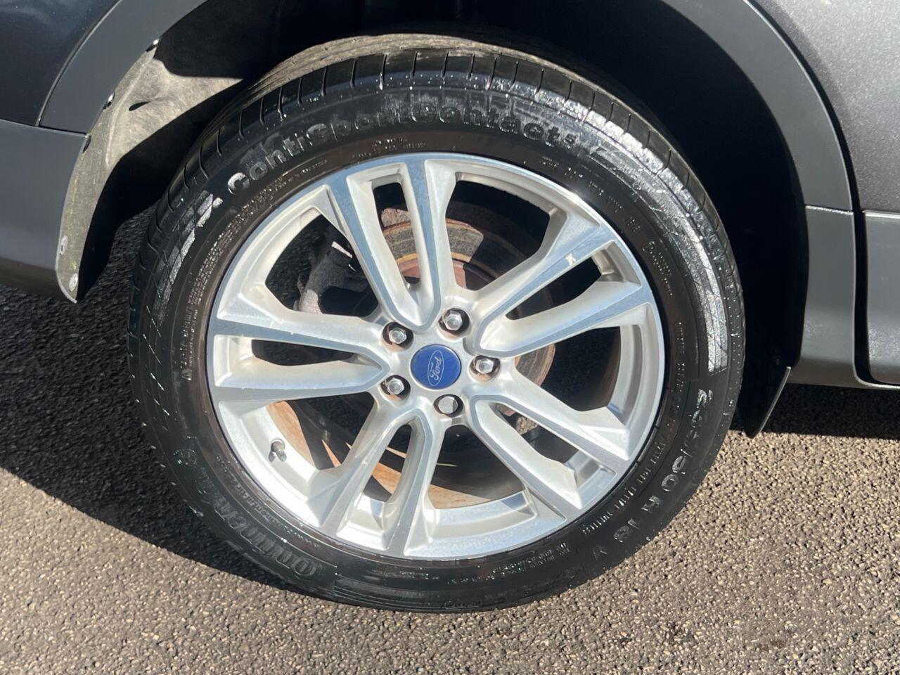 Ford Kuga - Image 37