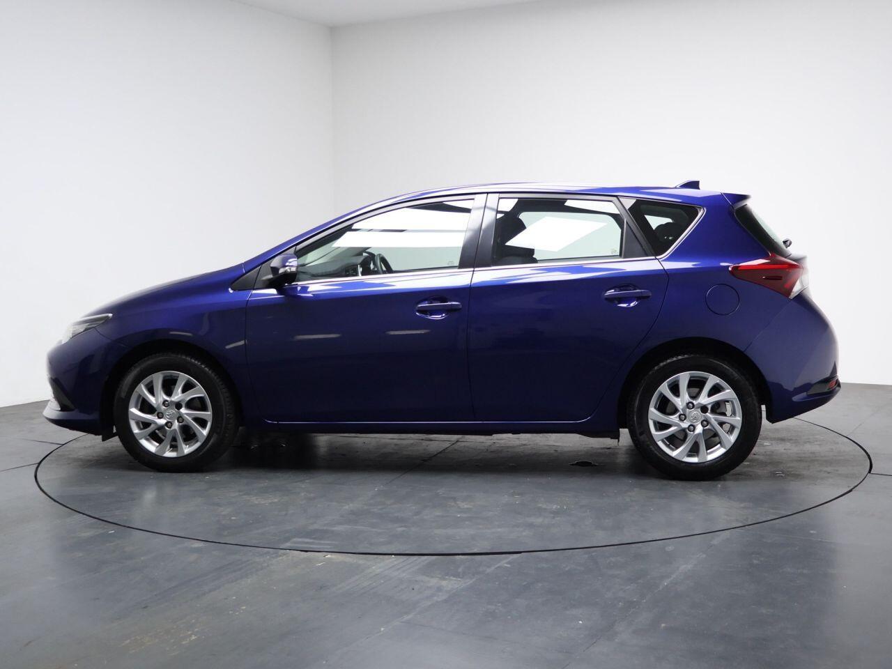 Toyota Auris - Image 8