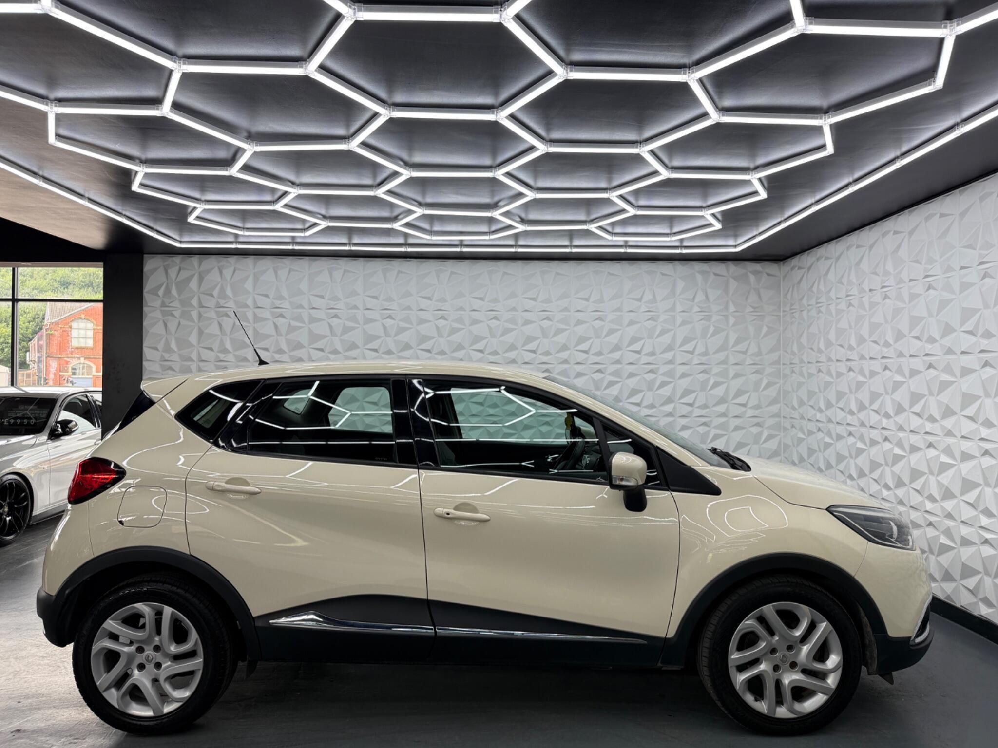 Renault Captur - Image 14