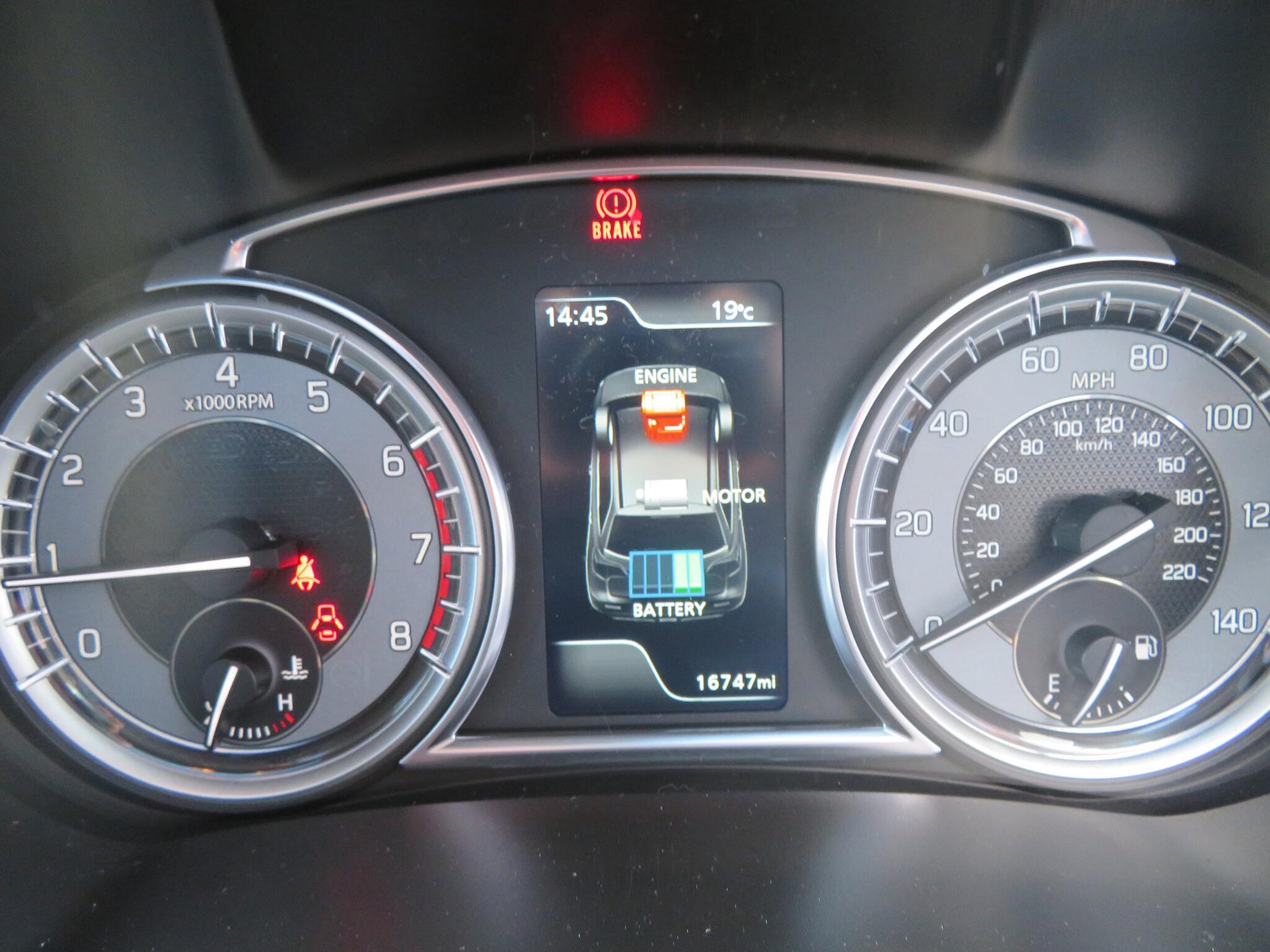 Suzuki Vitara - Image 19