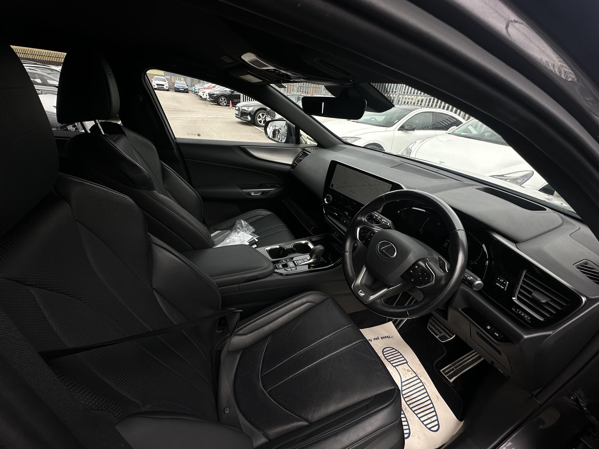 Lexus NX - Image 8