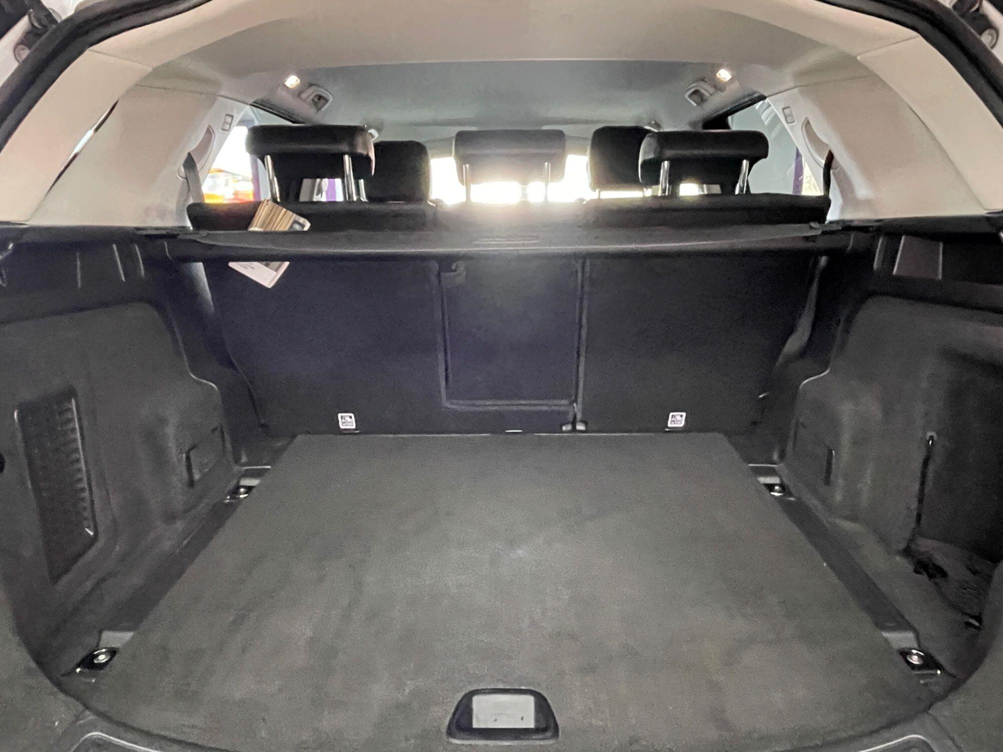 Land Rover DISCOVERY SPORT - Image 18