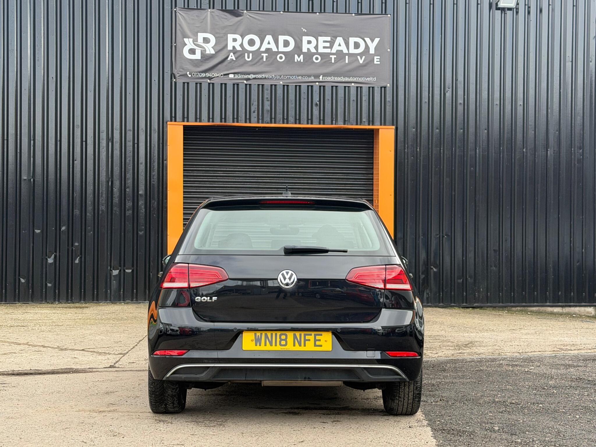 Volkswagen Golf - Image 4