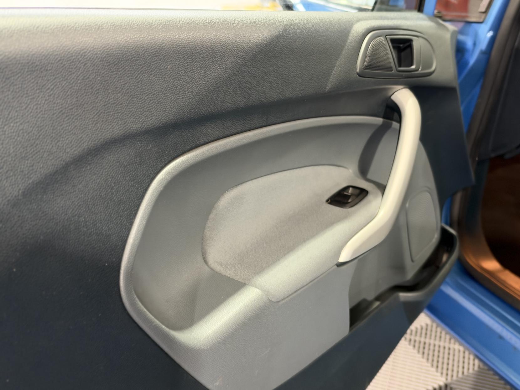 Ford Fiesta - Image 16