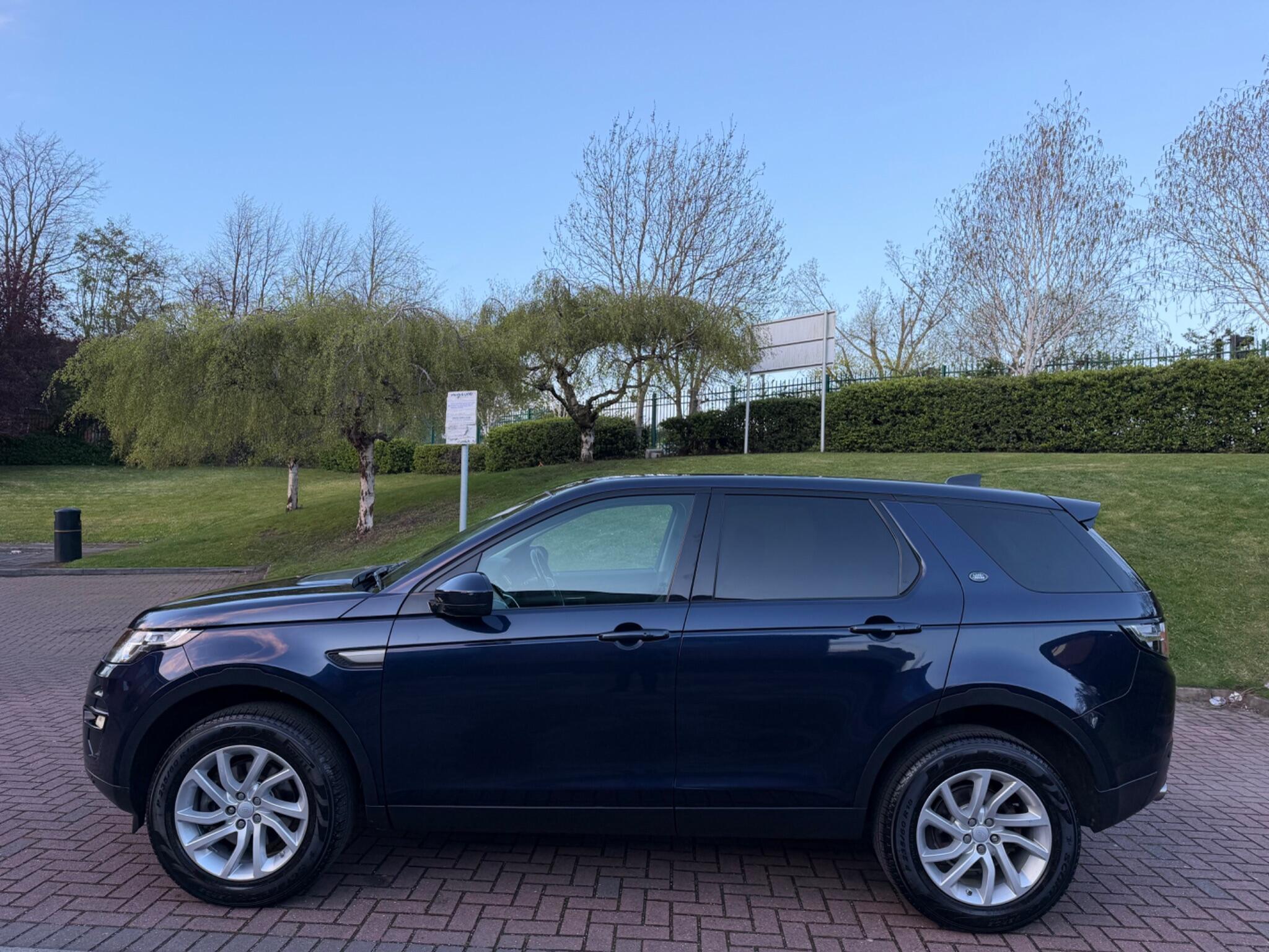 Land Rover DISCOVERY SPORT - Image 7