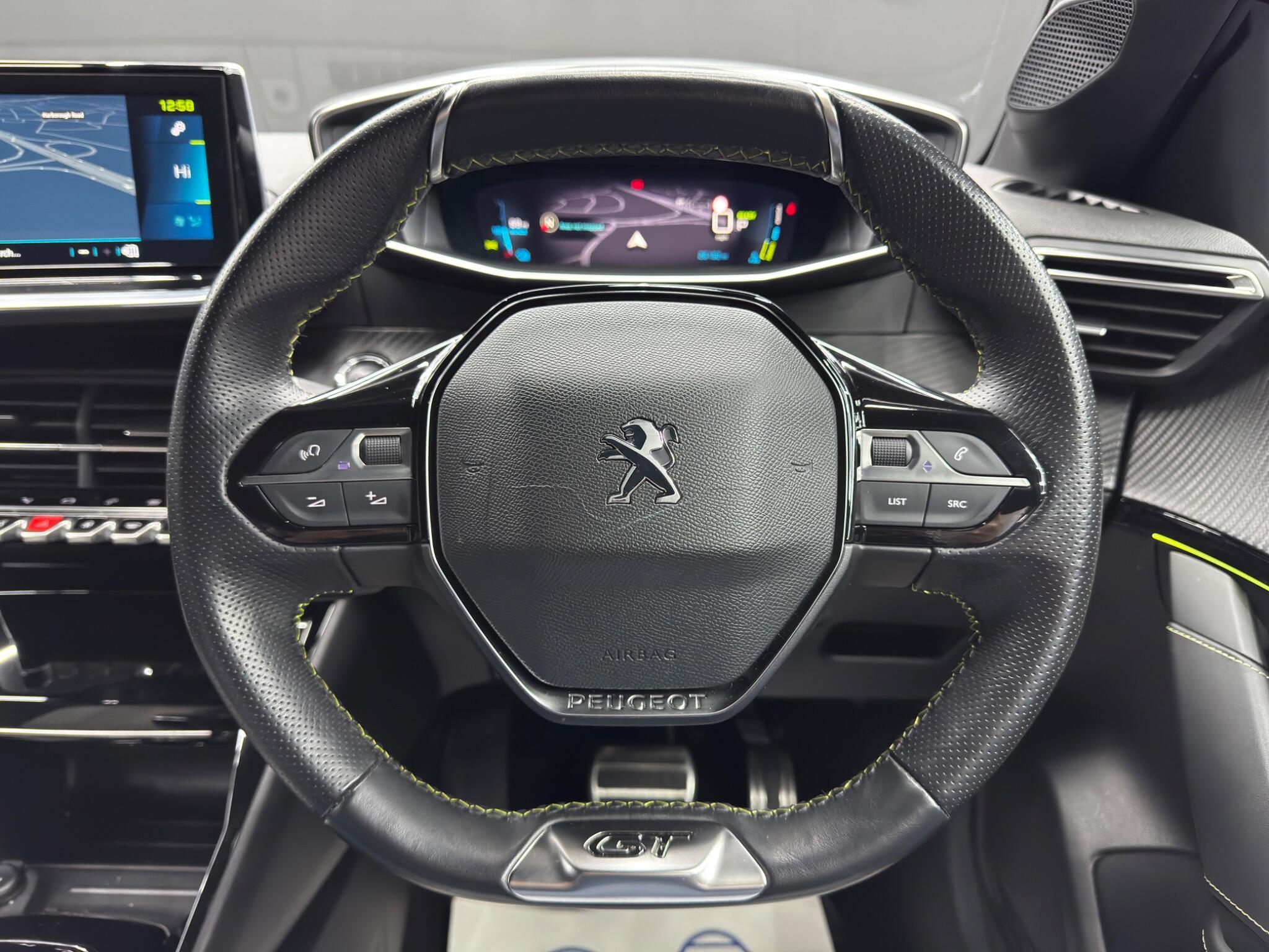 Peugeot E-208 - Image 19