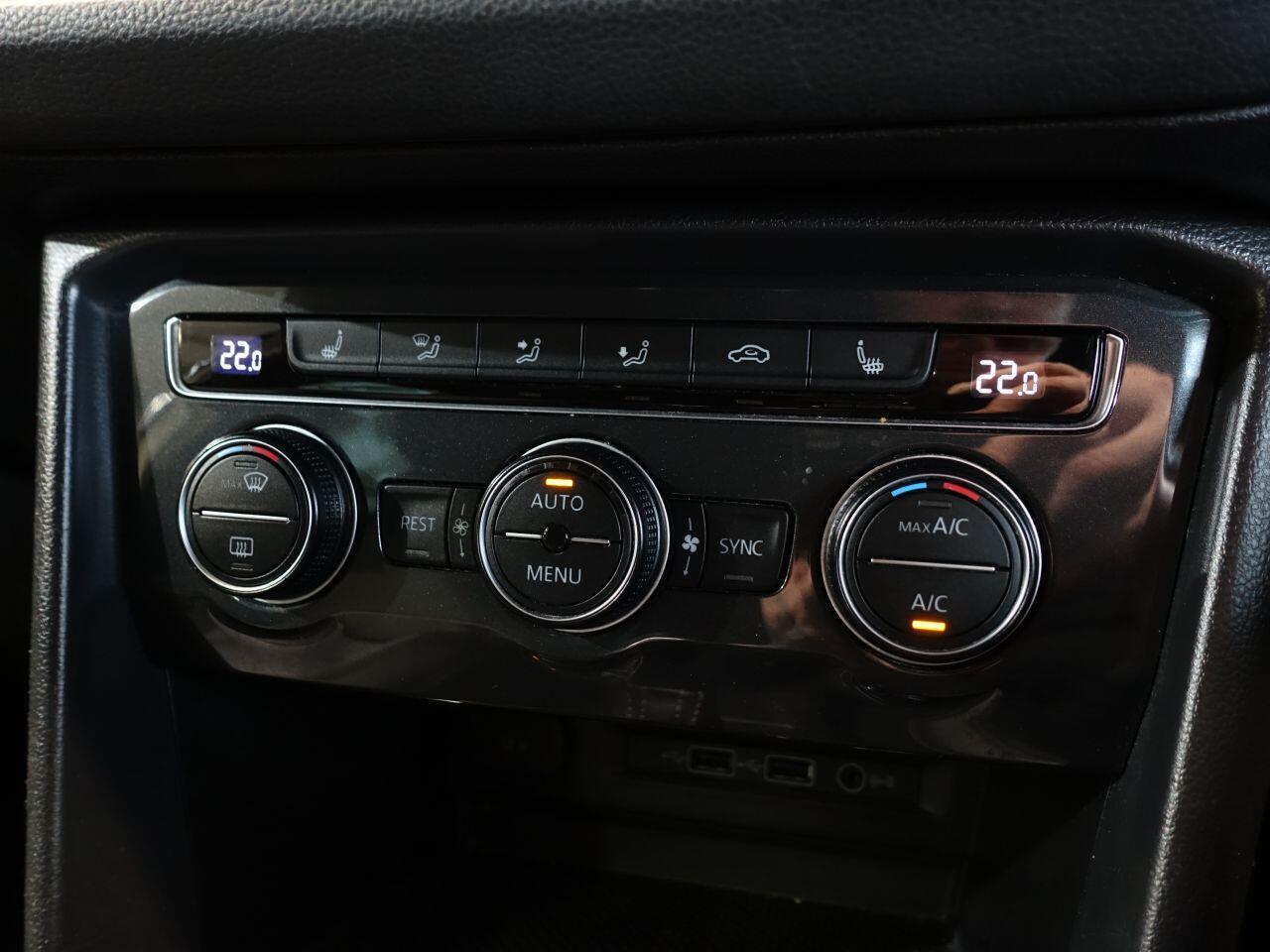 Volkswagen Tiguan - Image 25