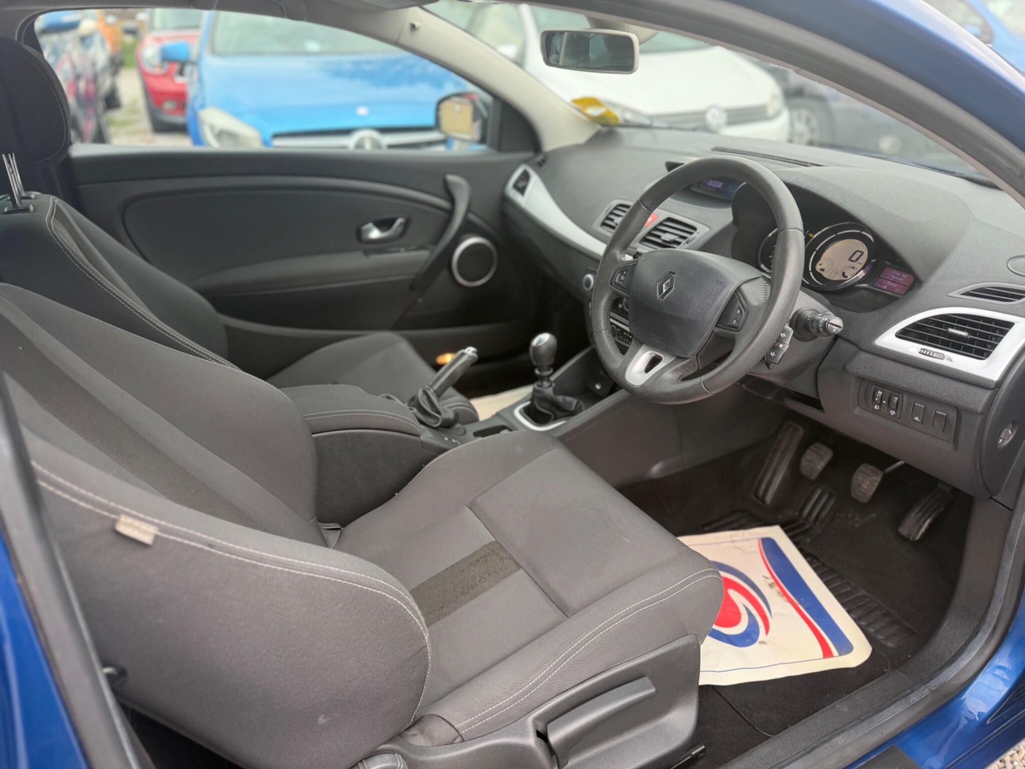 Renault Megane - Image 13