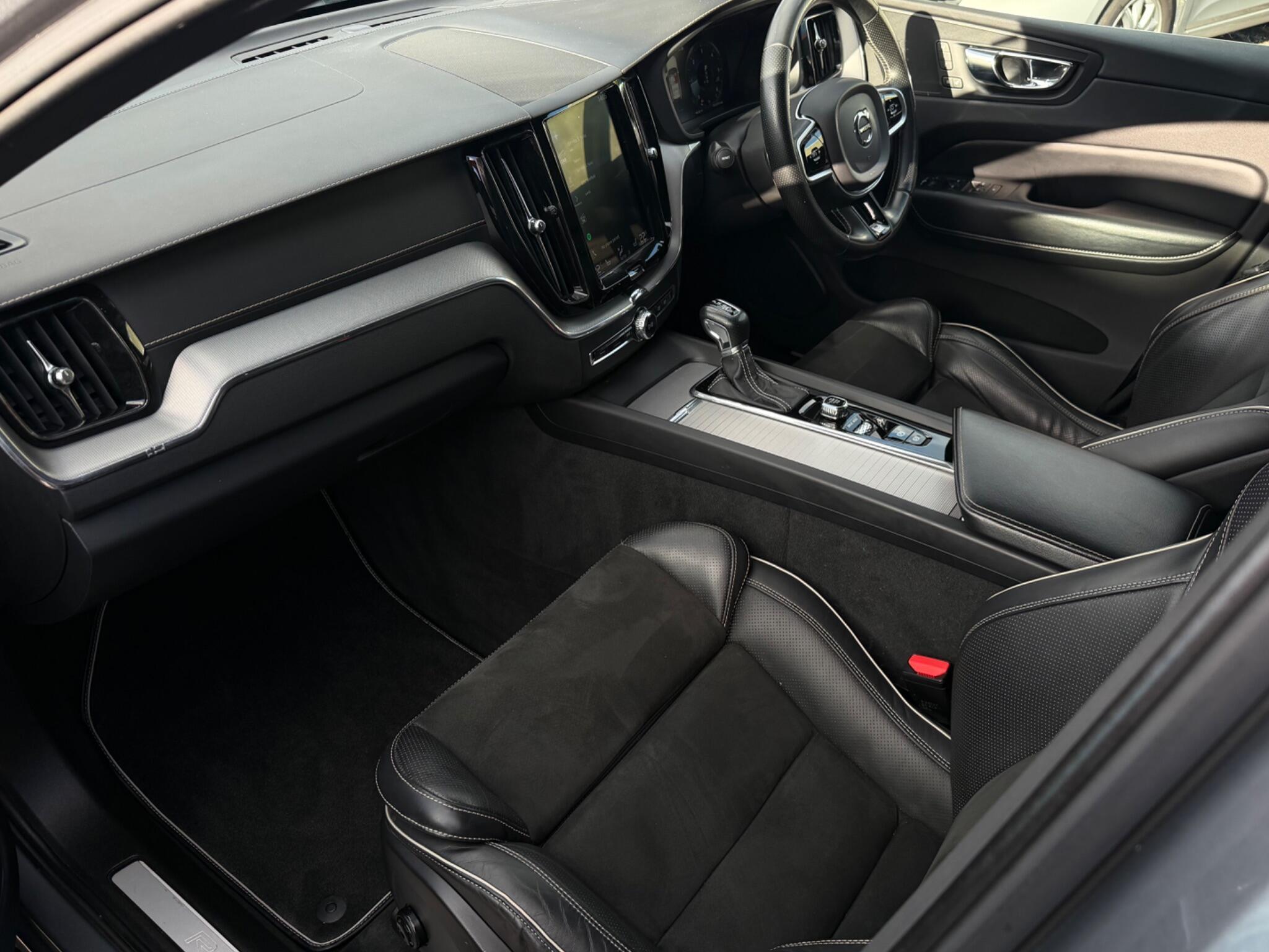 Volvo XC60 - Image 11
