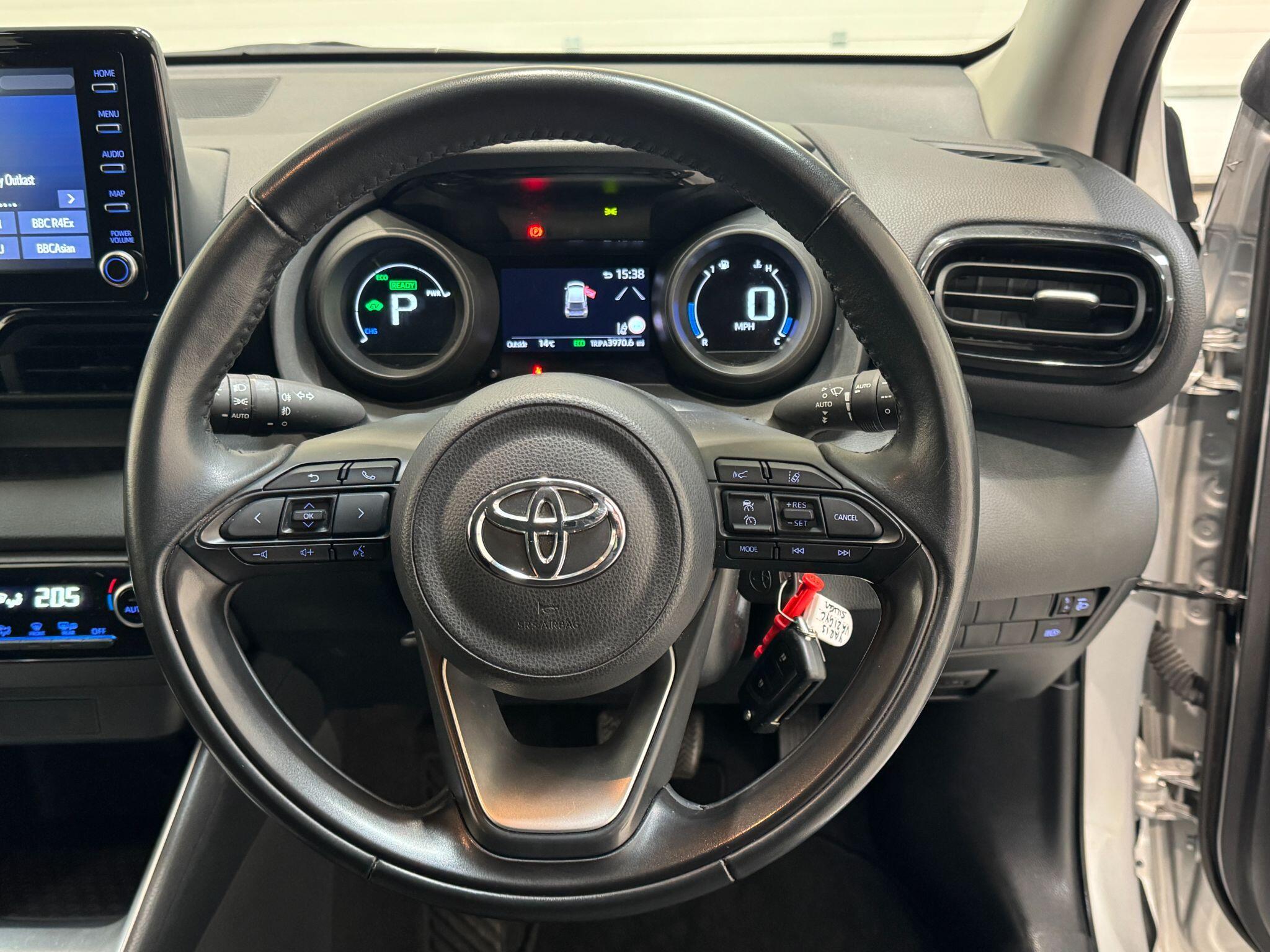 Toyota Yaris - Image 20