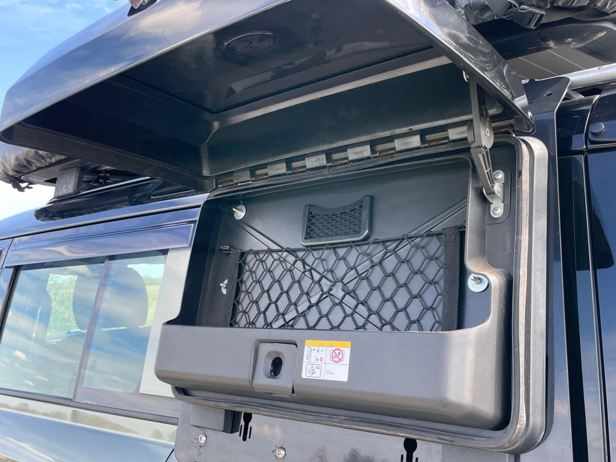Land Rover Defender - Image 25