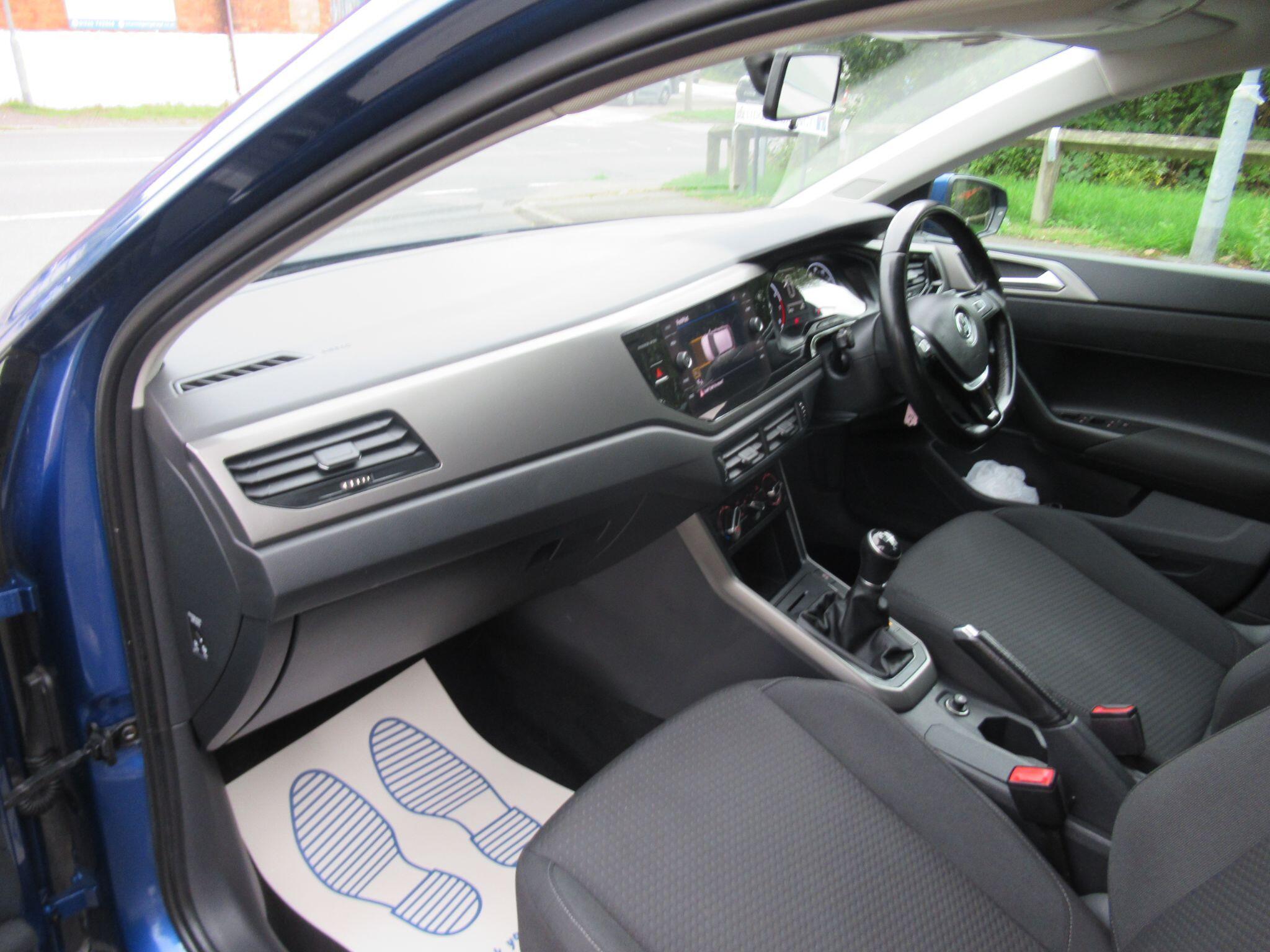 Volkswagen Polo - Image 11