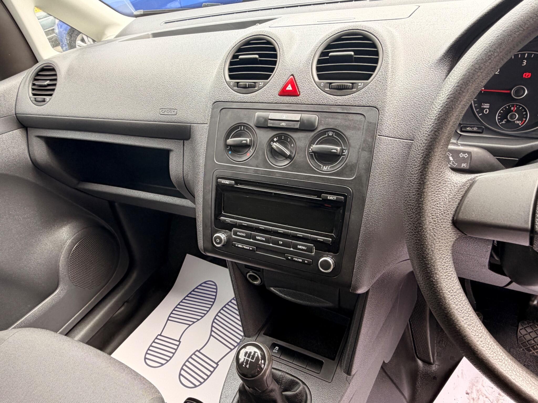 Volkswagen Caddy - Image 17