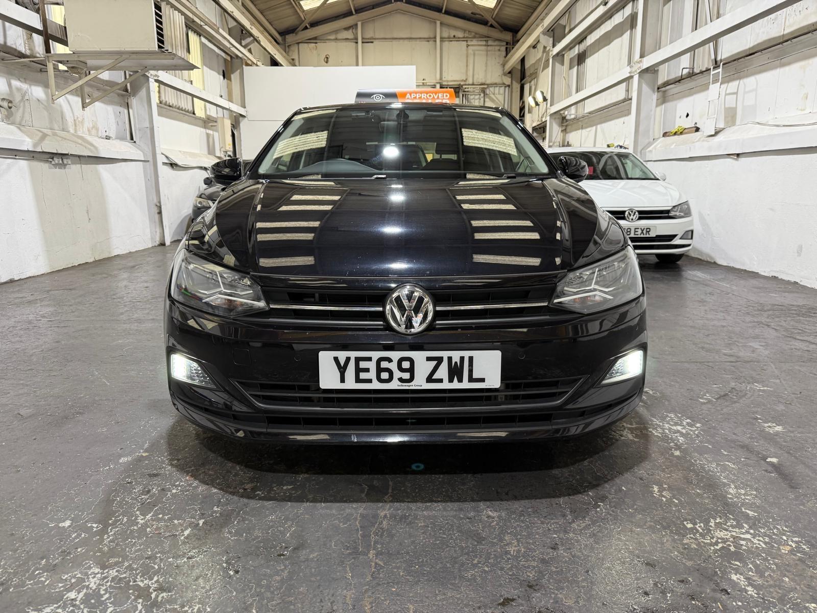 Volkswagen Polo - Image 11