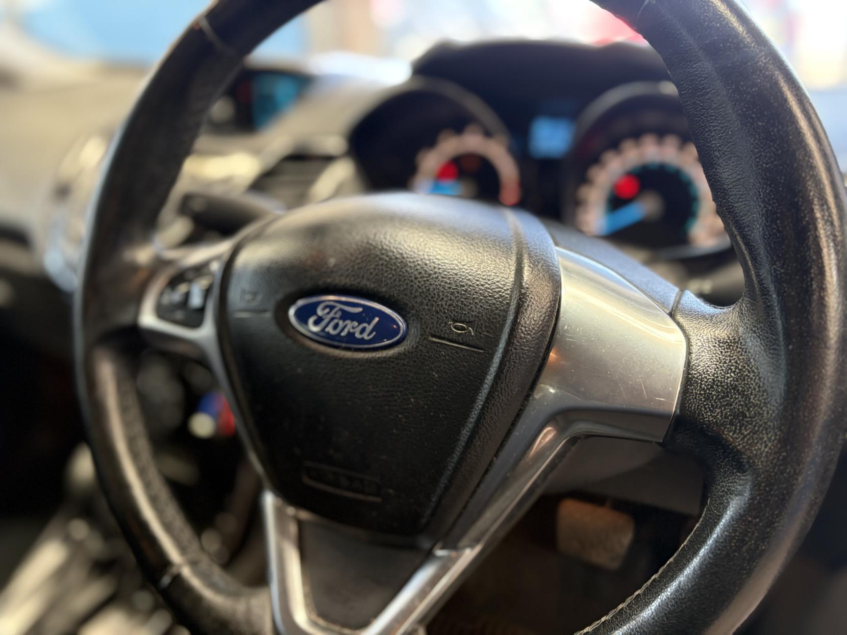 Ford Fiesta - Image 11