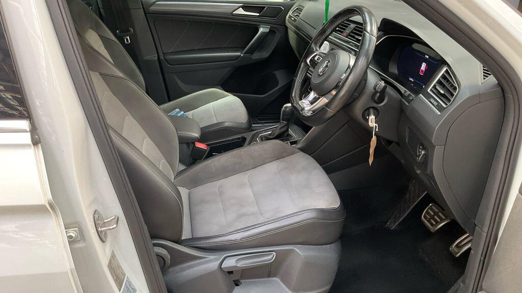 Volkswagen Tiguan - Image 2