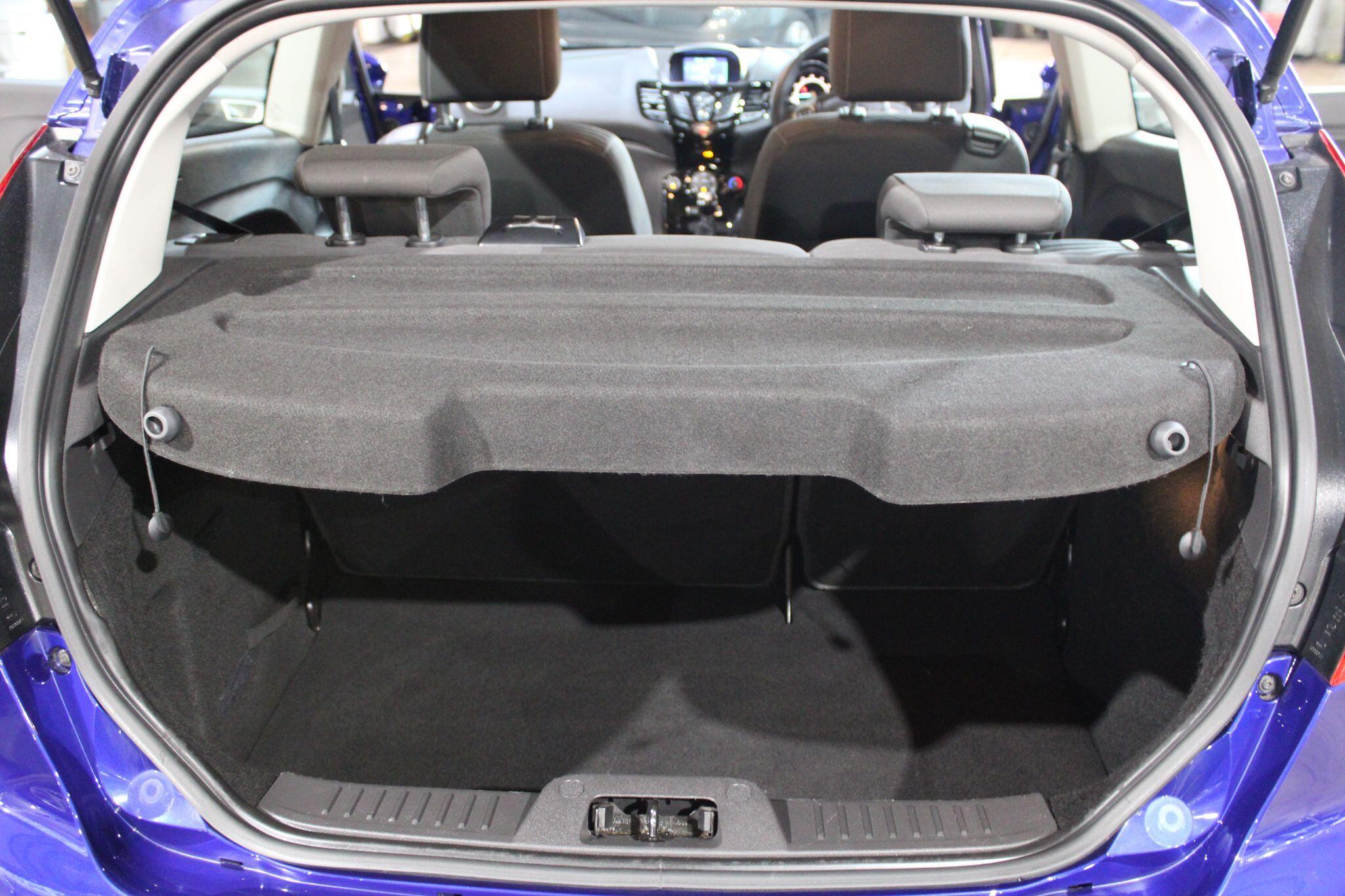 Ford Fiesta - Image 16