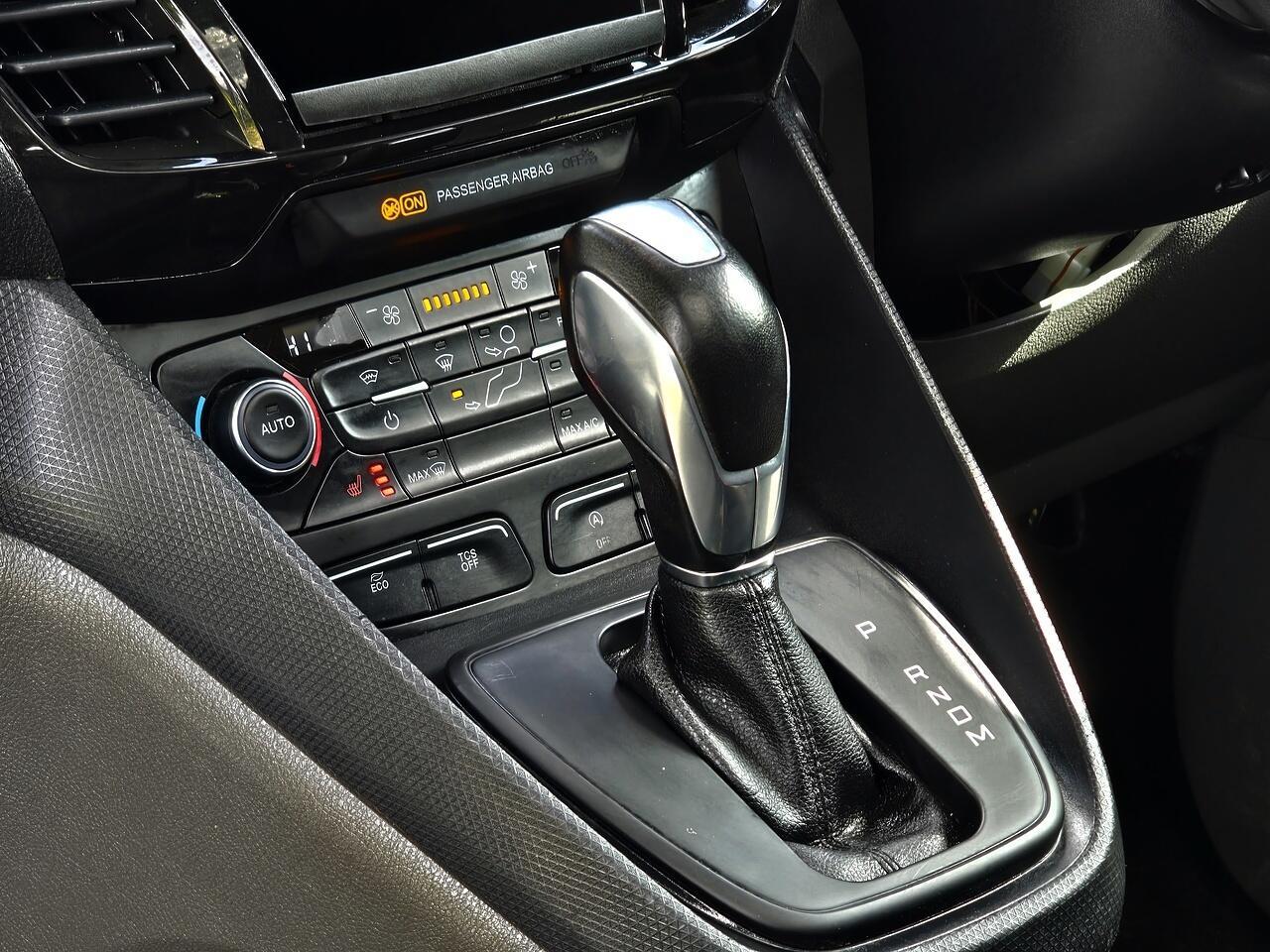 Ford Tourneo Connect - Image 6