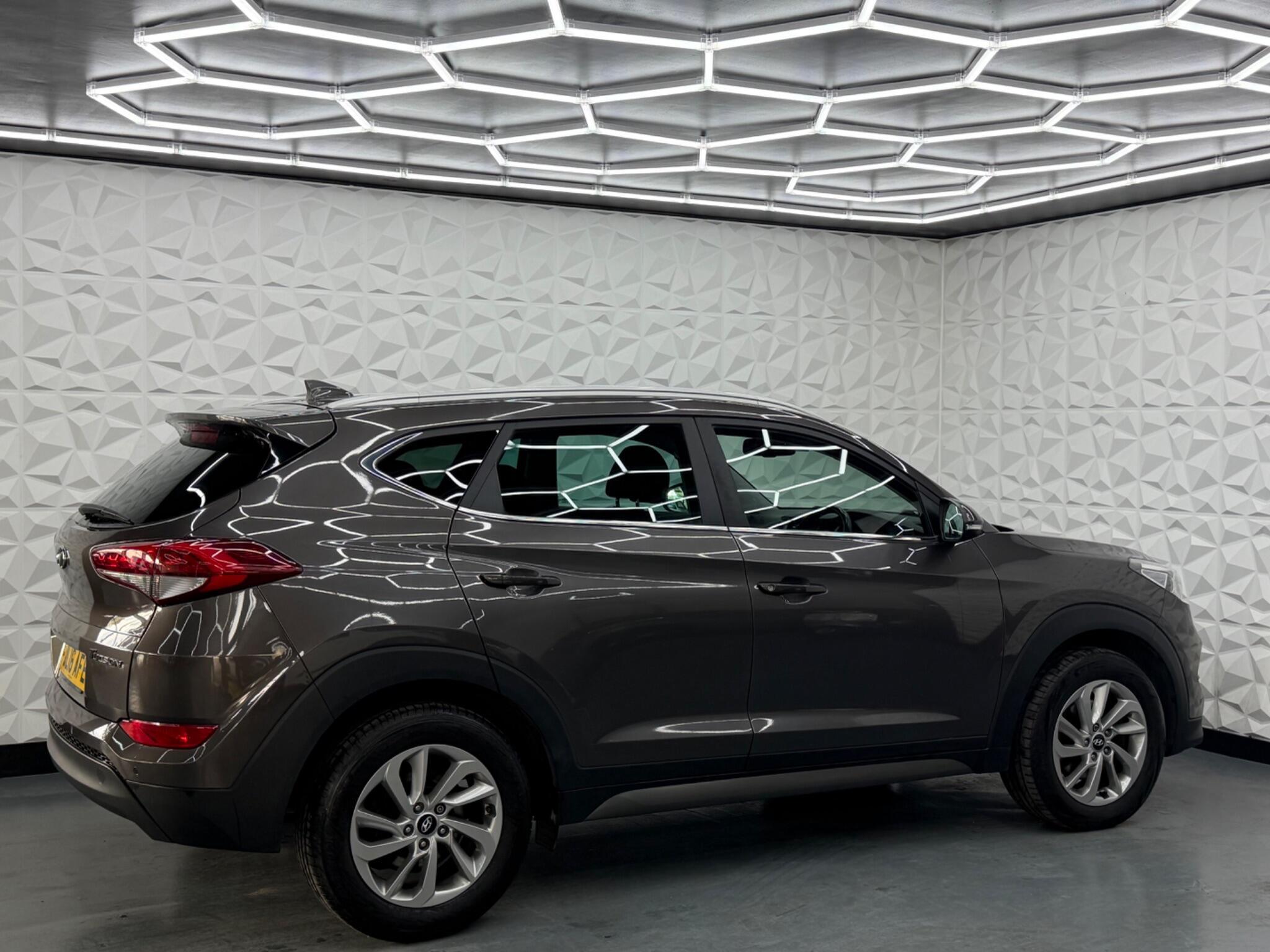 Hyundai Tucson - Image 12