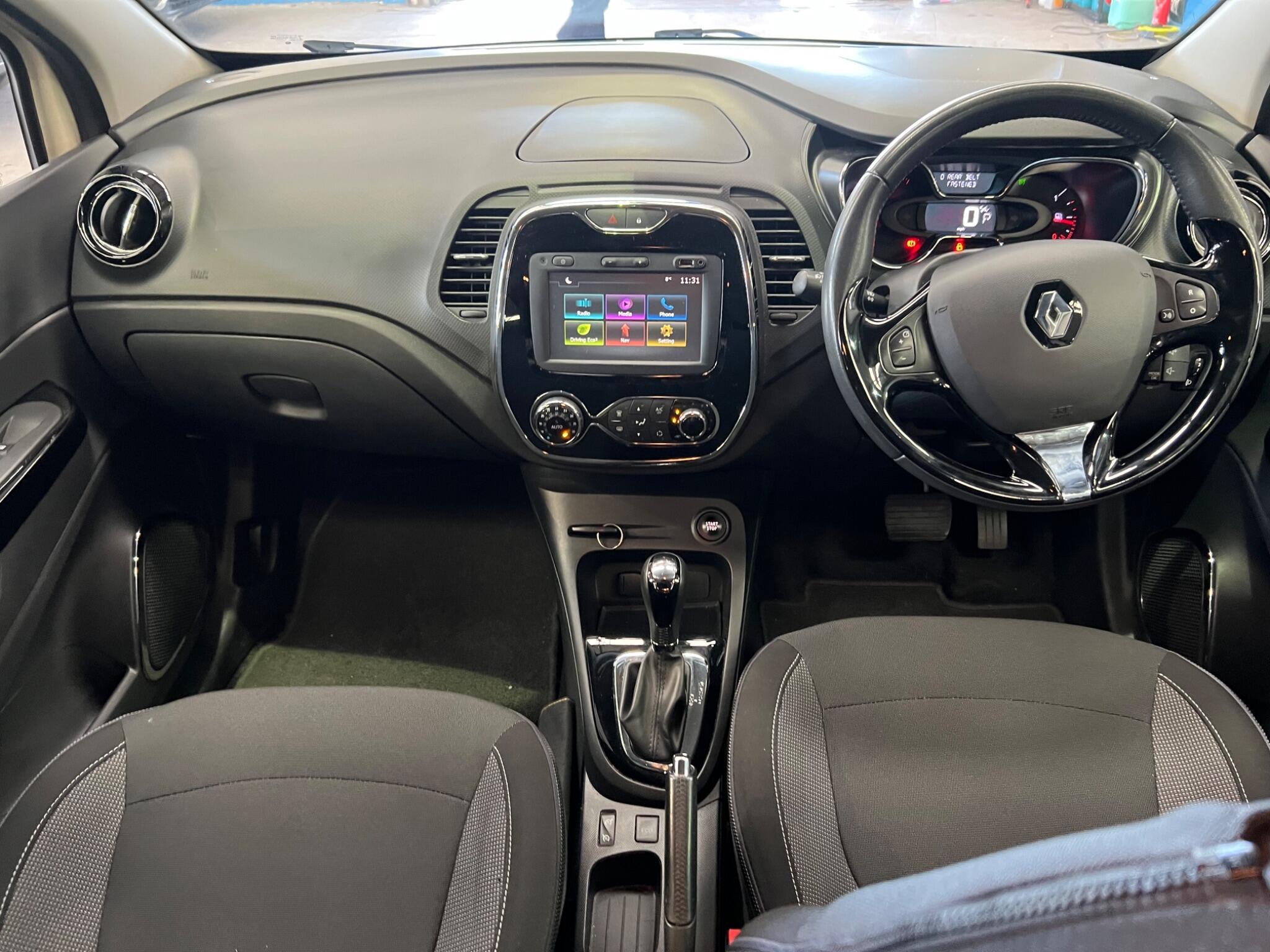 Renault Captur - Image 17