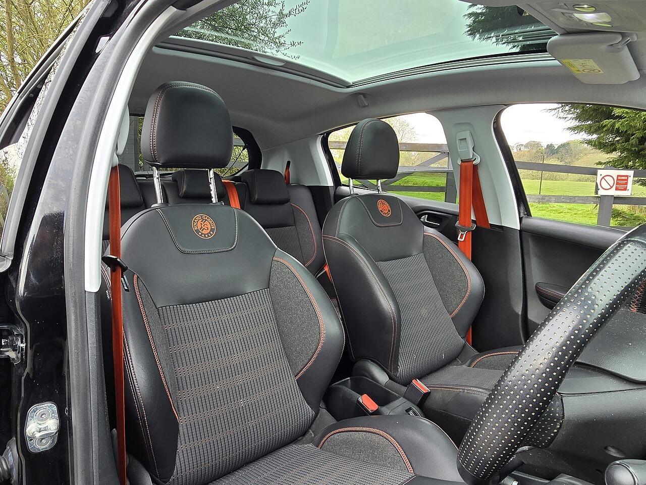 Peugeot 208 - Image 14