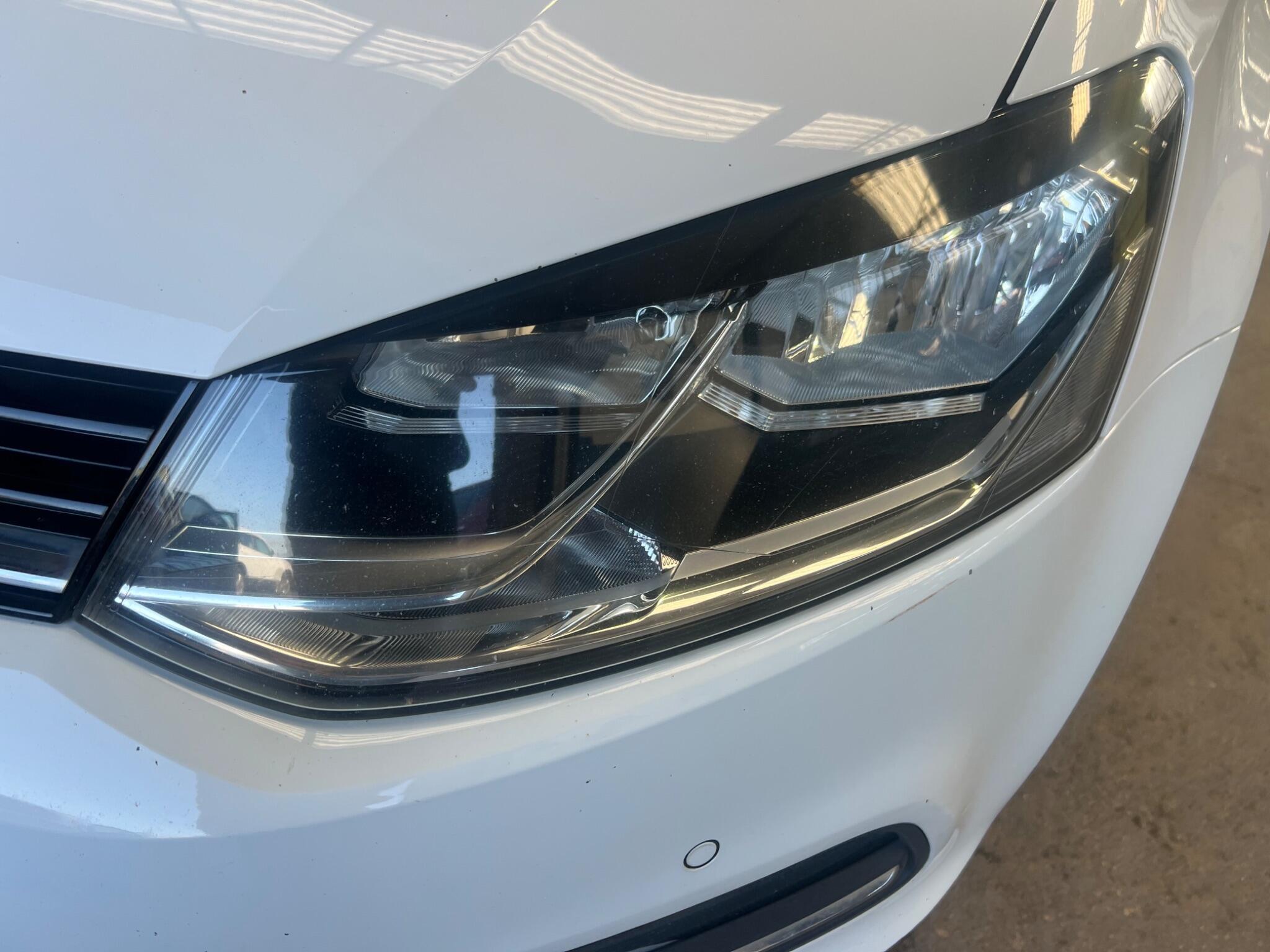 Volkswagen Polo - Image 11