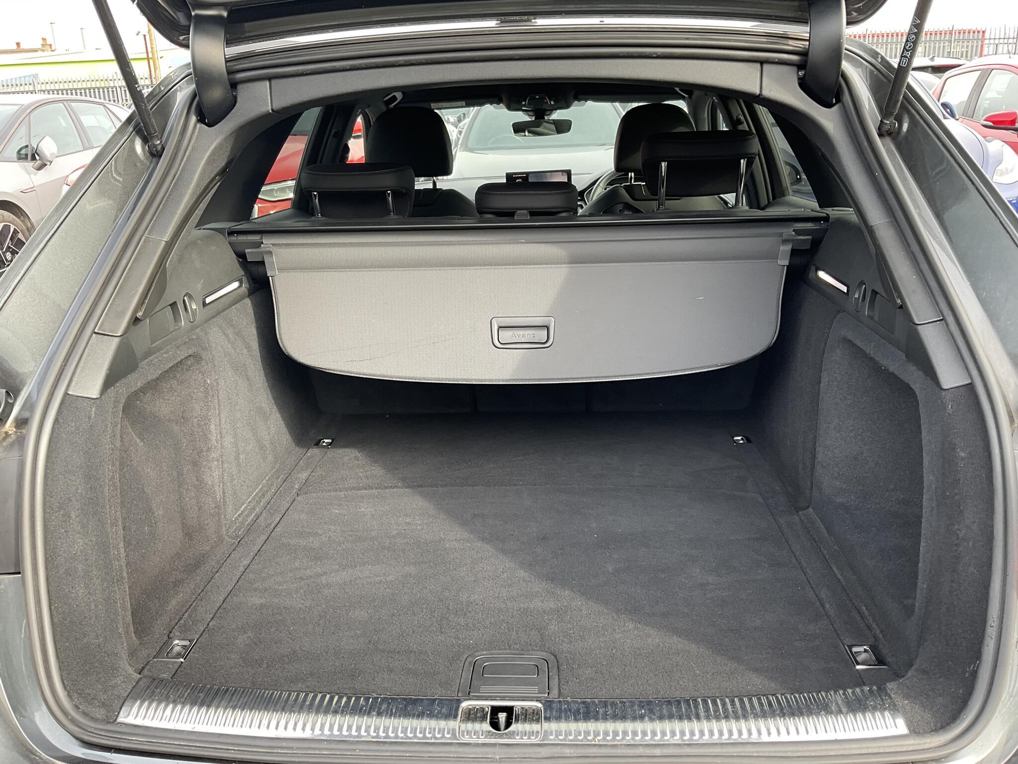 Audi A4 - Image 20