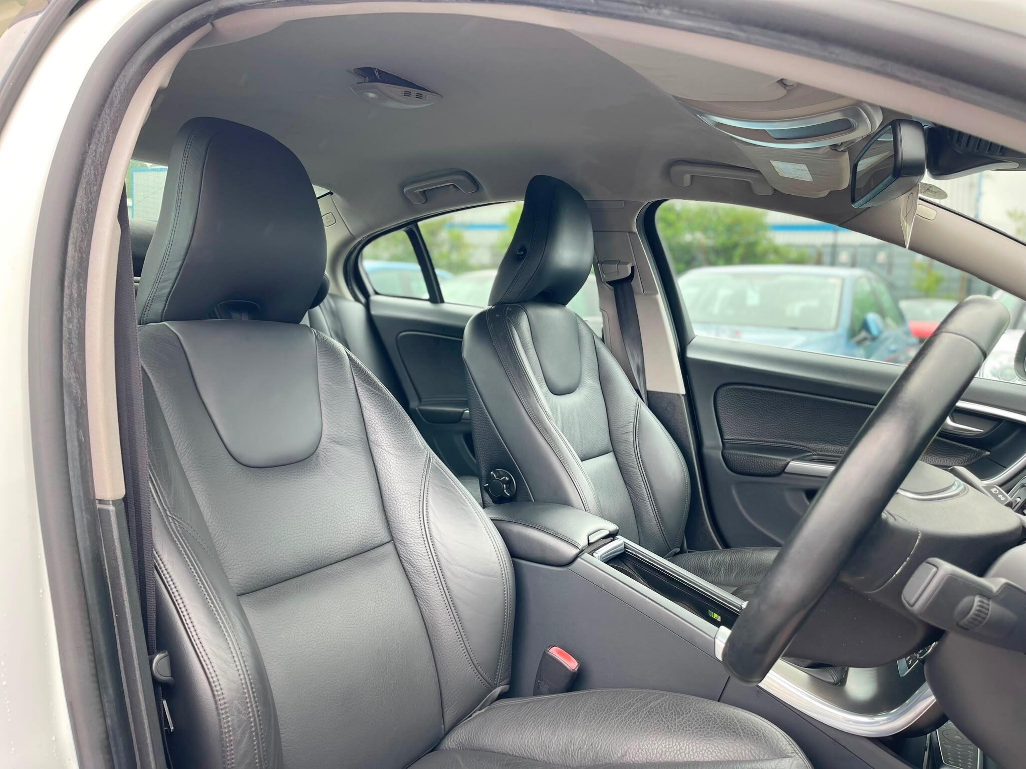 Volvo S60 - Image 10
