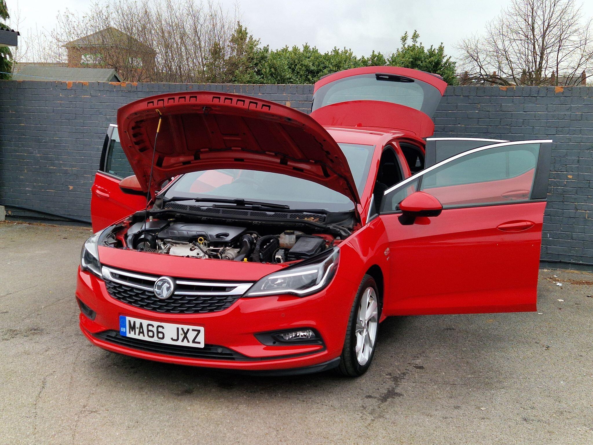 Vauxhall Astra - Image 14