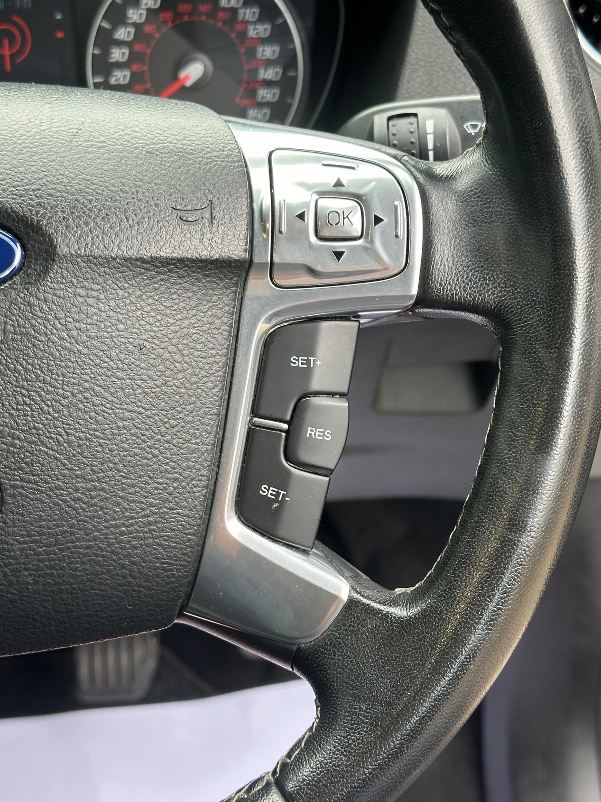 Ford Mondeo - Image 23