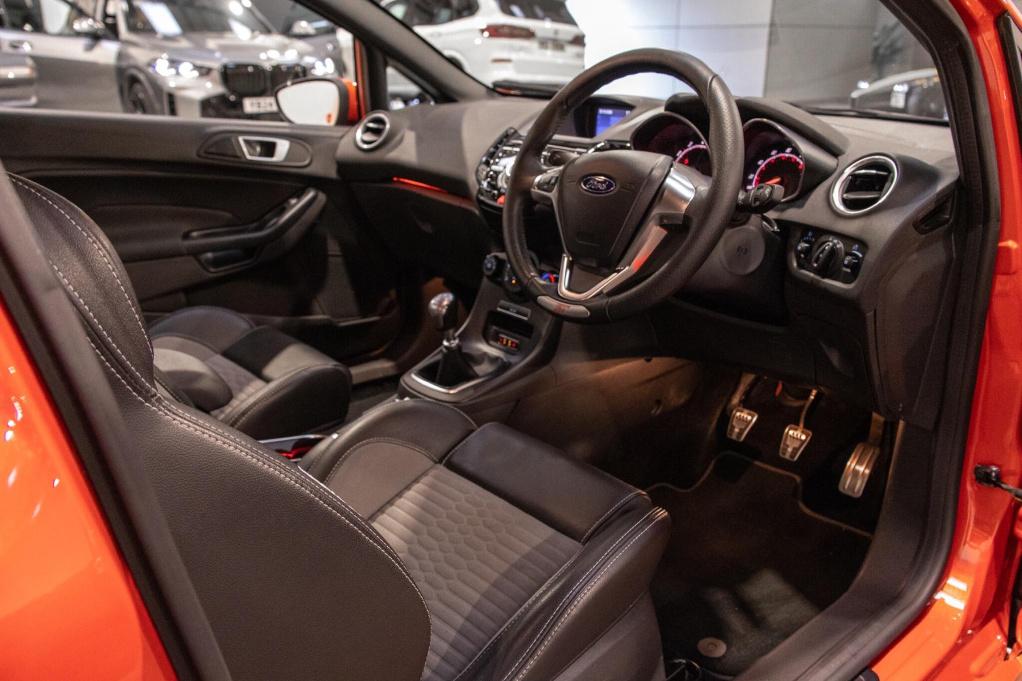 Ford Fiesta - Image 12