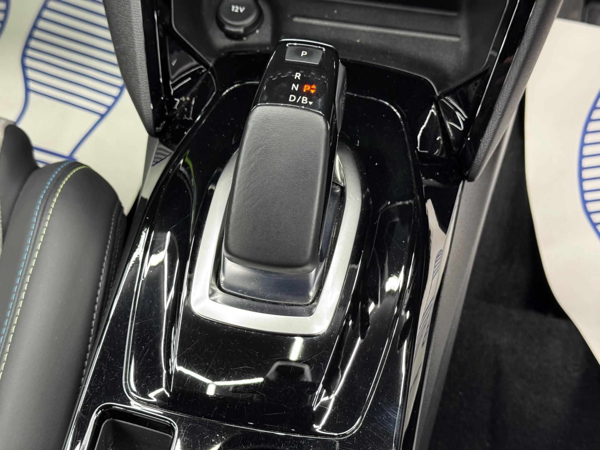 Peugeot E-208 - Image 25