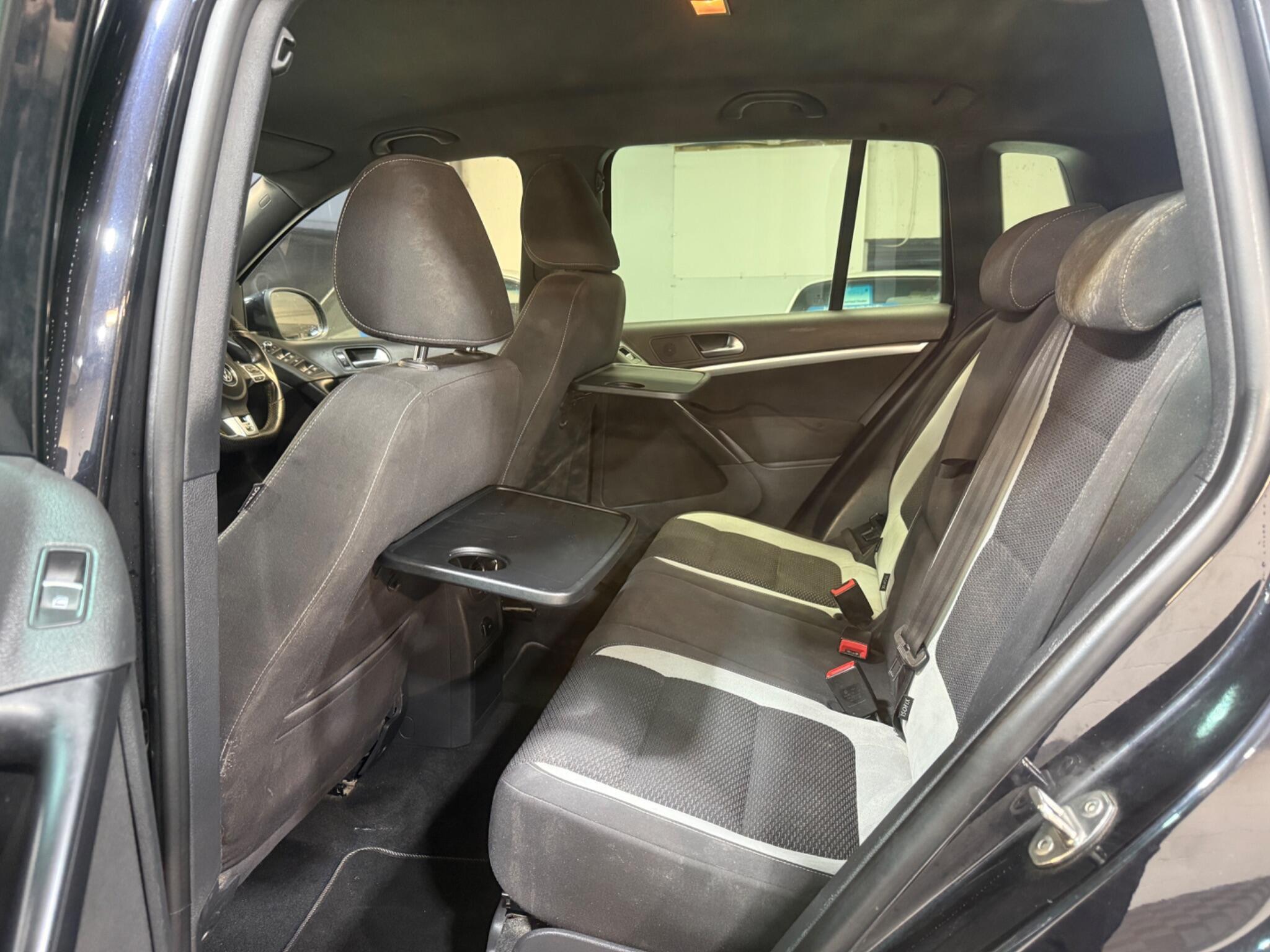 Volkswagen Tiguan - Image 12