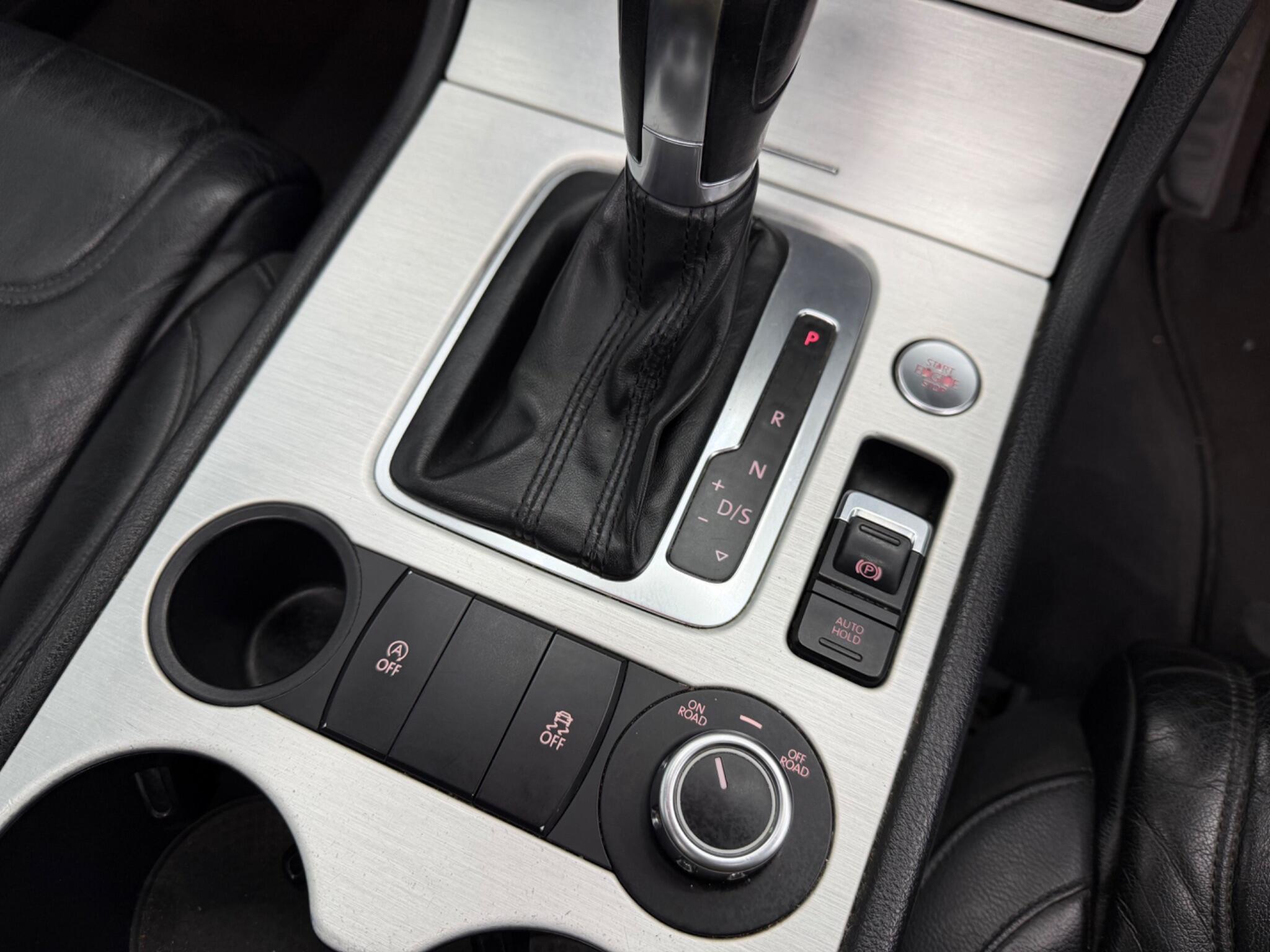 Volkswagen Touareg - Image 20