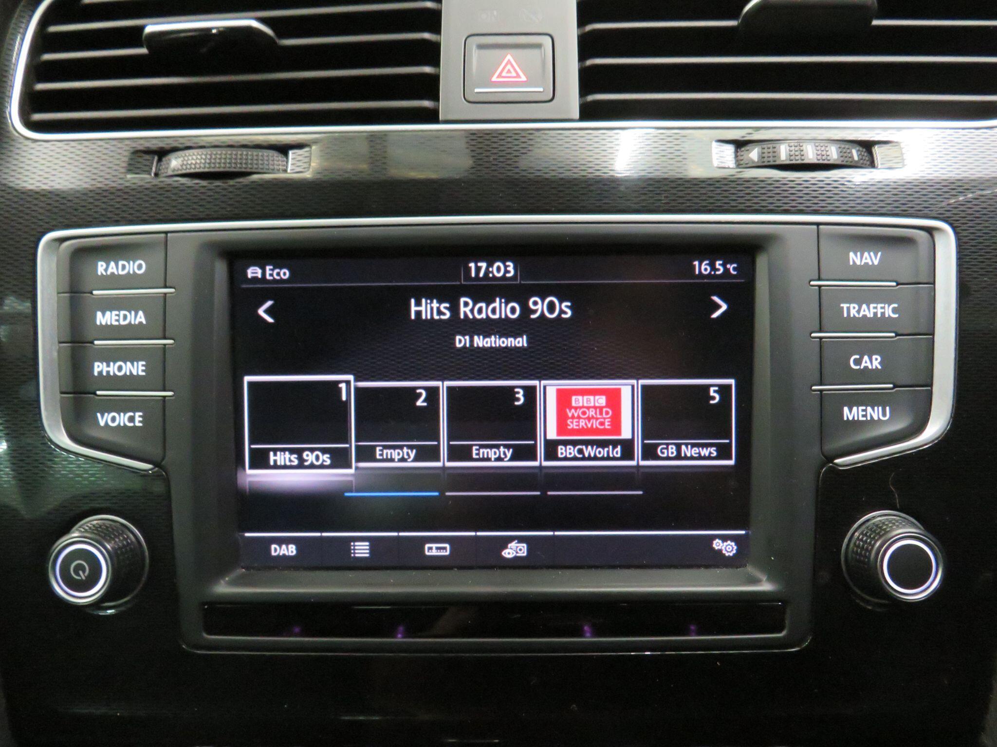 Volkswagen Golf - Image 16