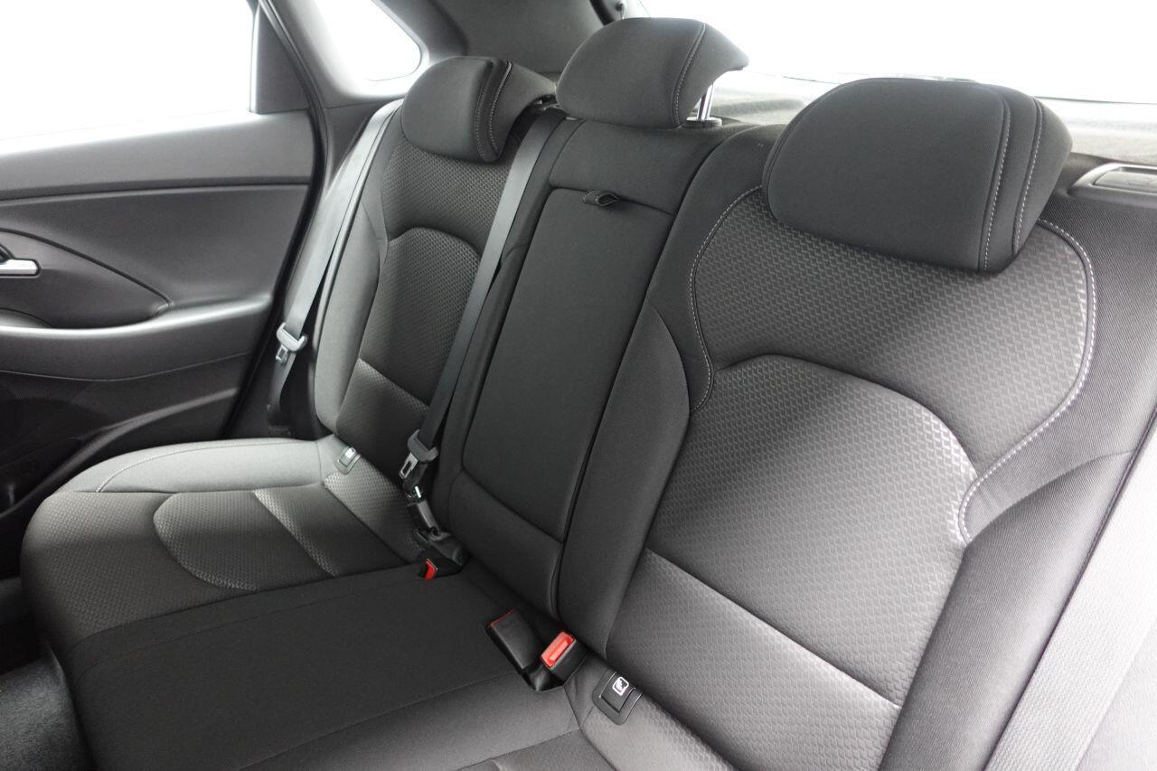 Hyundai i30 - Image 20